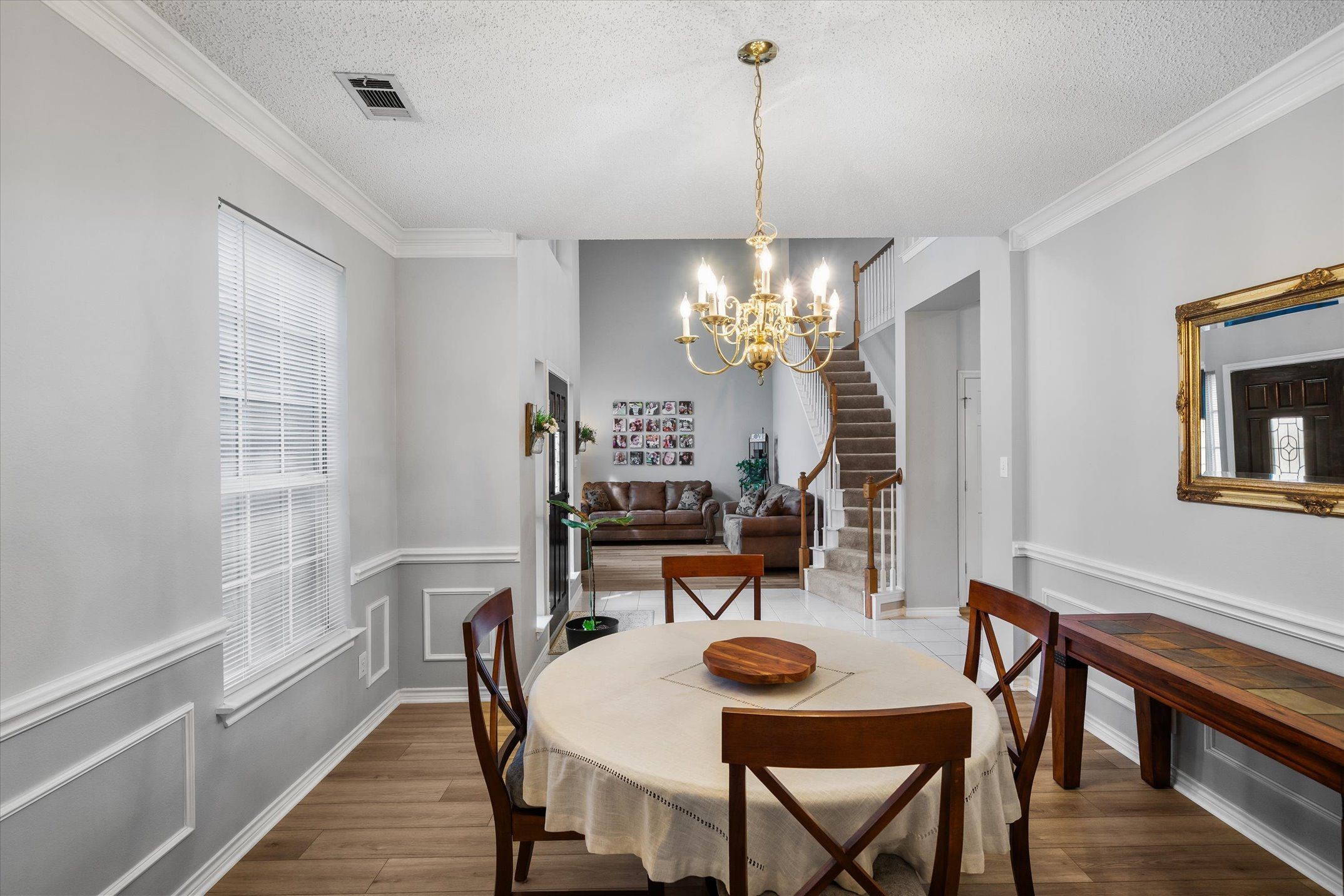 2113 Blackfoot Trail