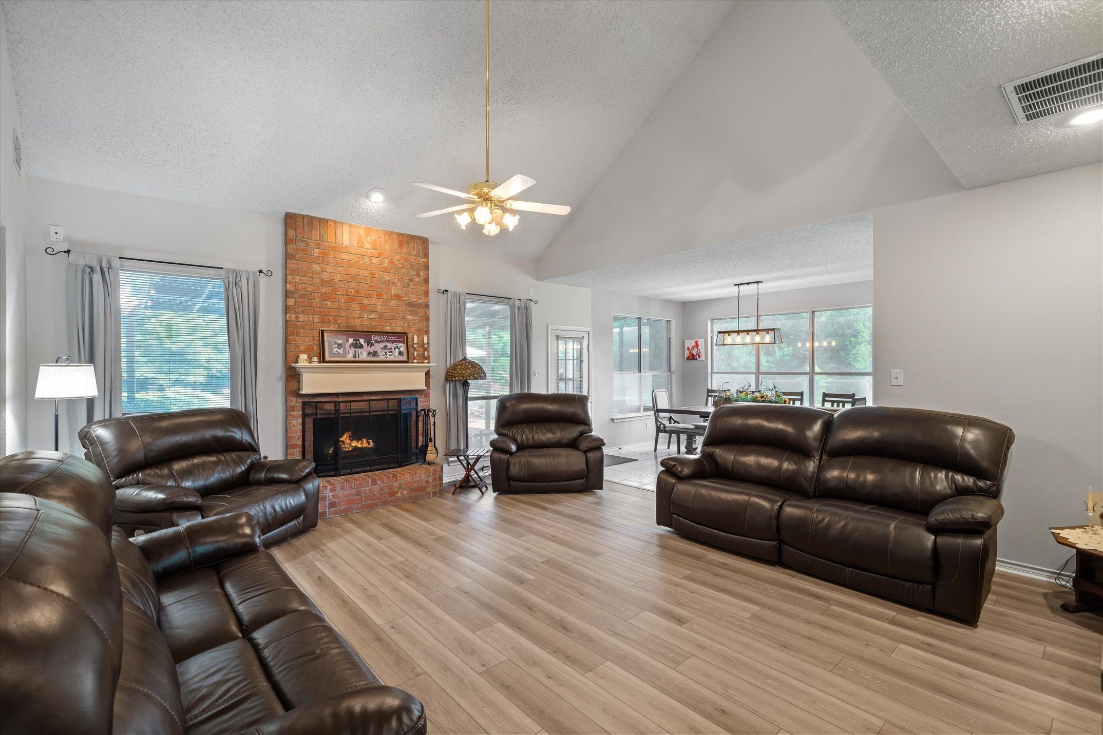 2113 Blackfoot Trail
