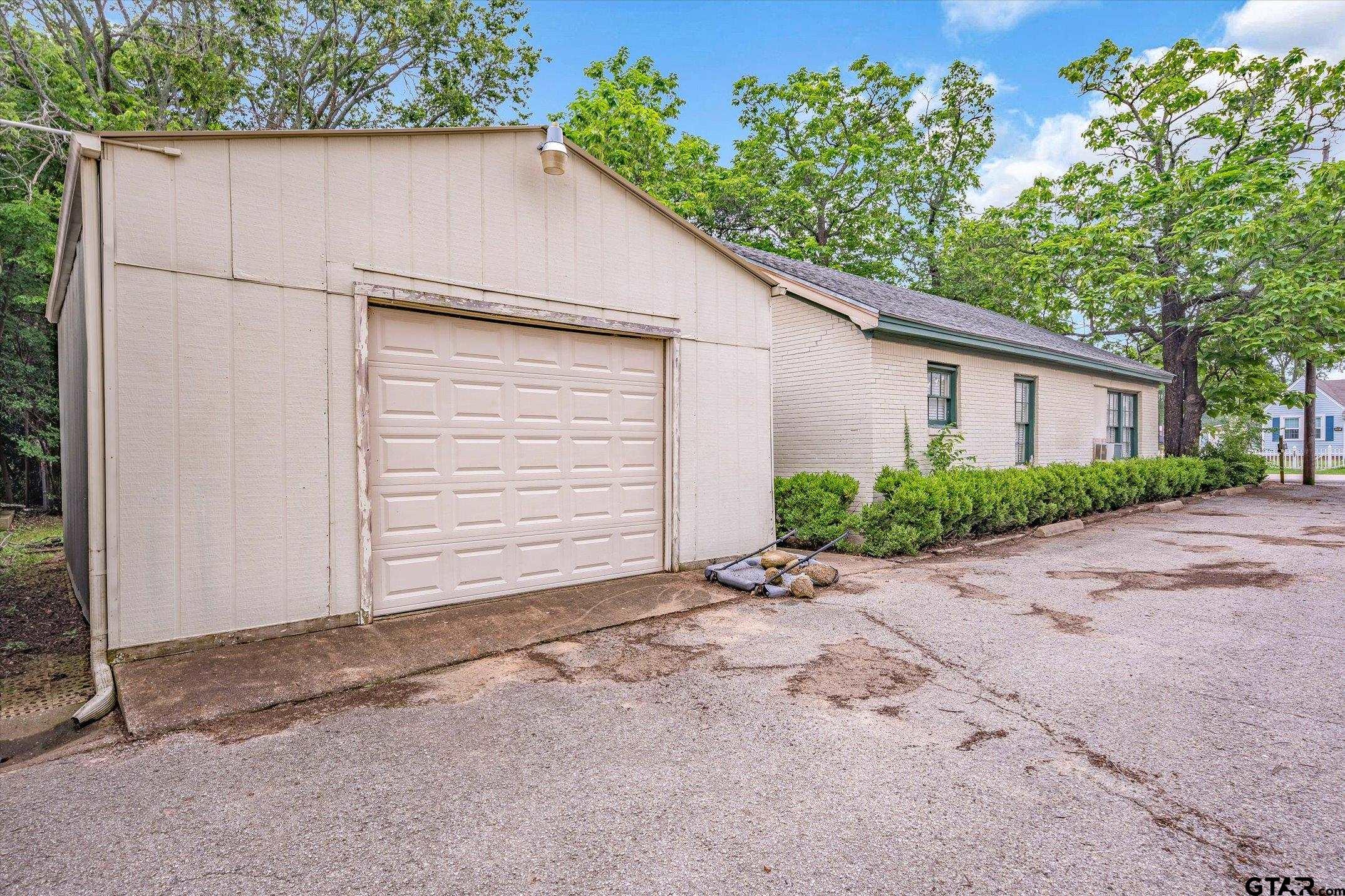 106 S College Street