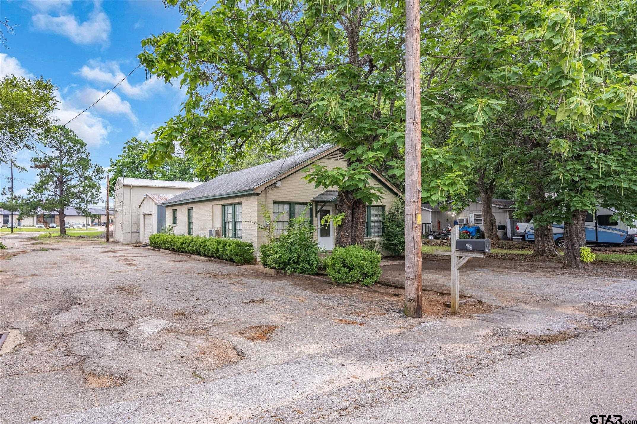 106 S College Street