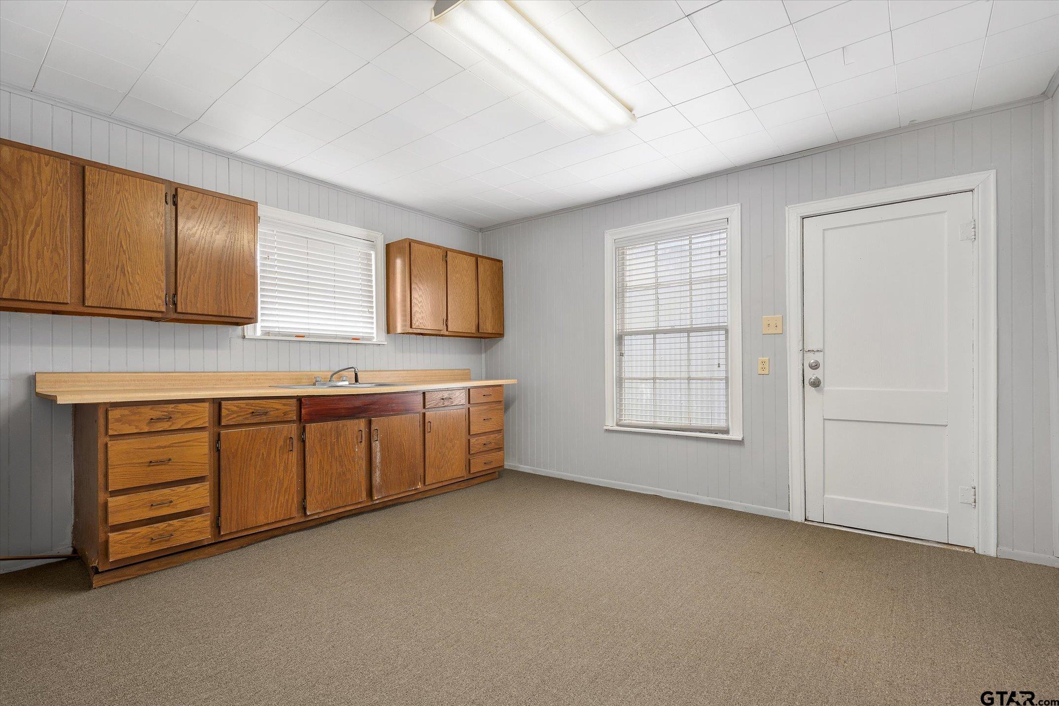 106 S College Street