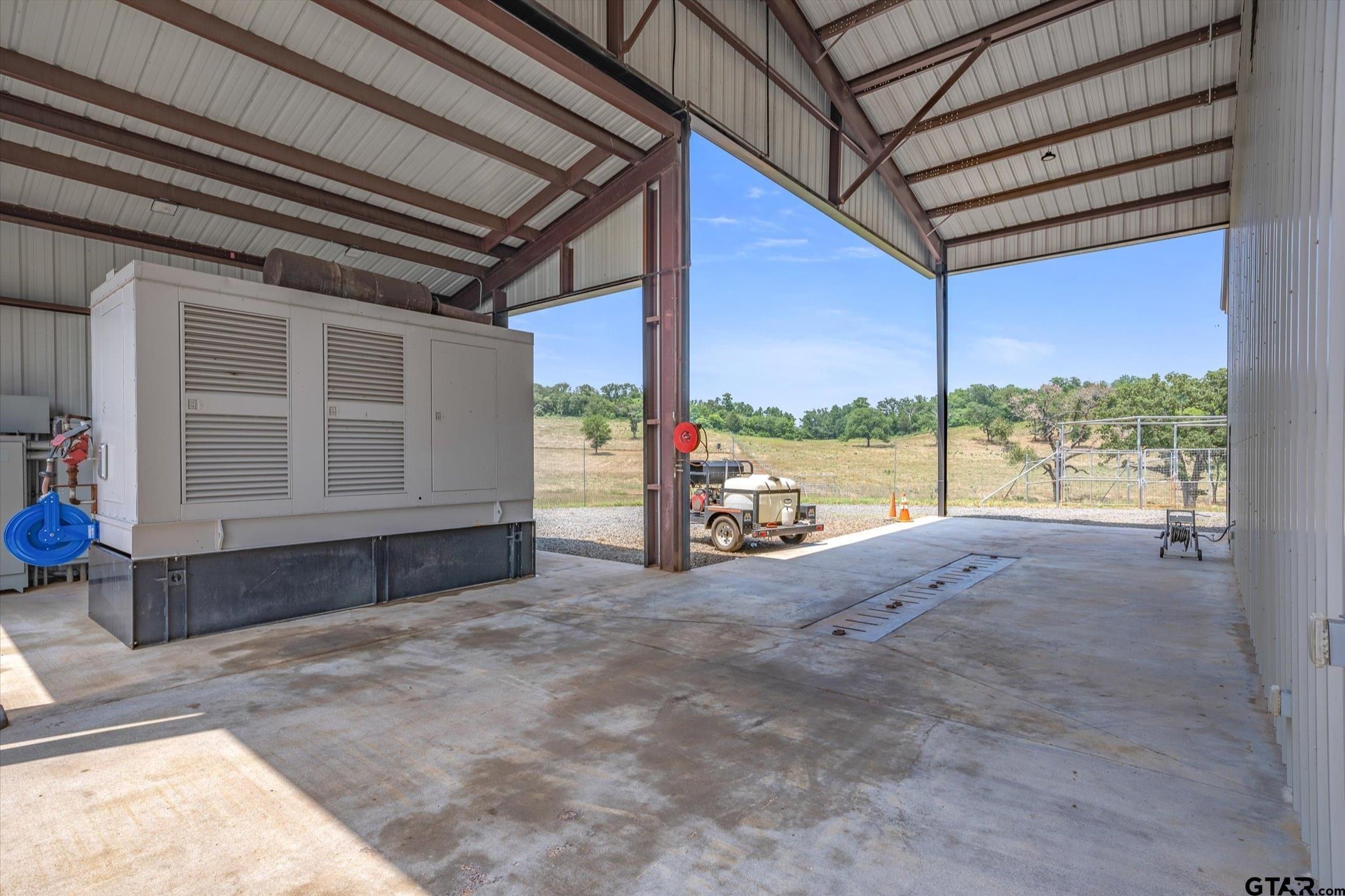 1547 E State Highway 204