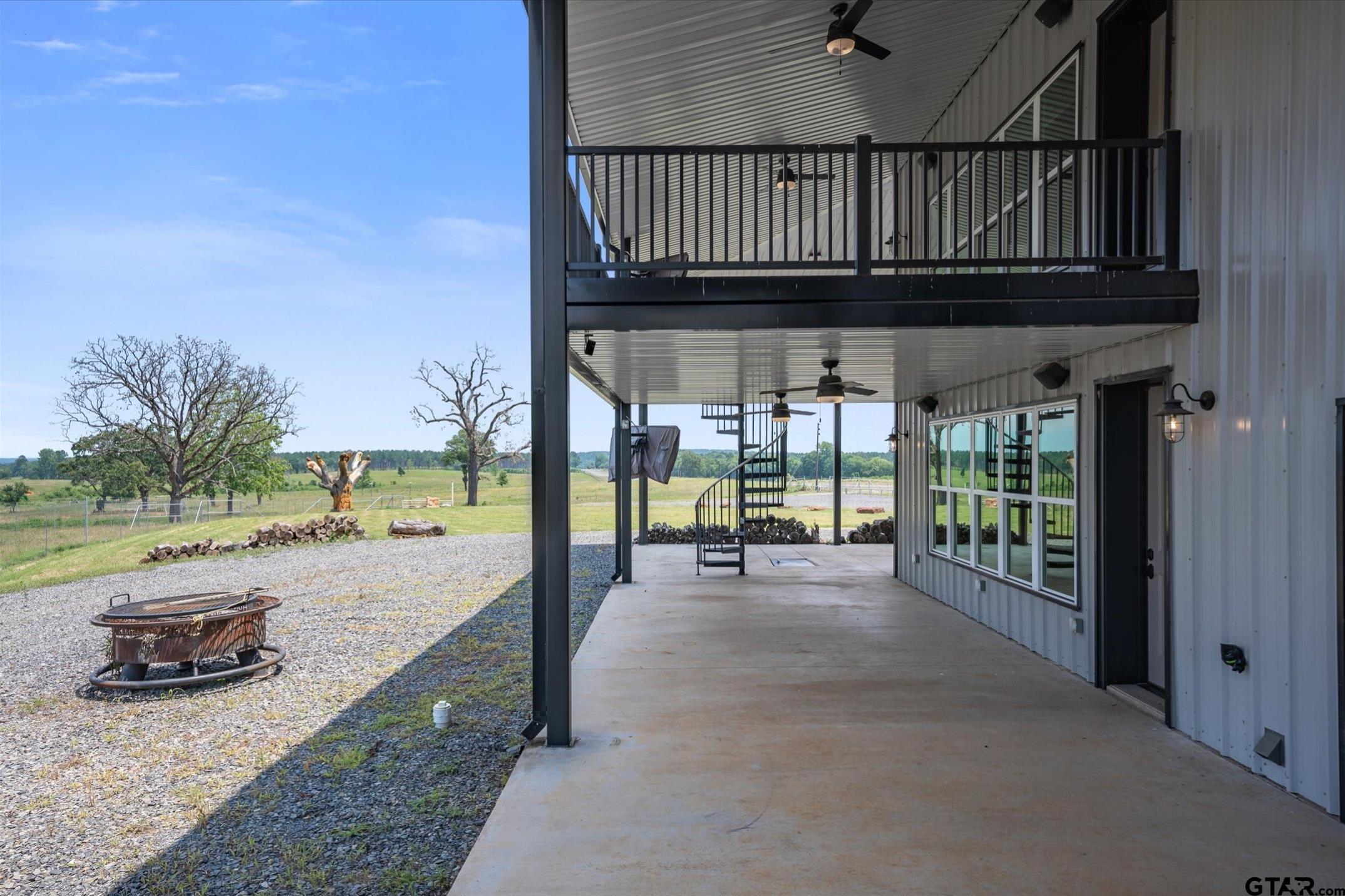 1547 E State Highway 204