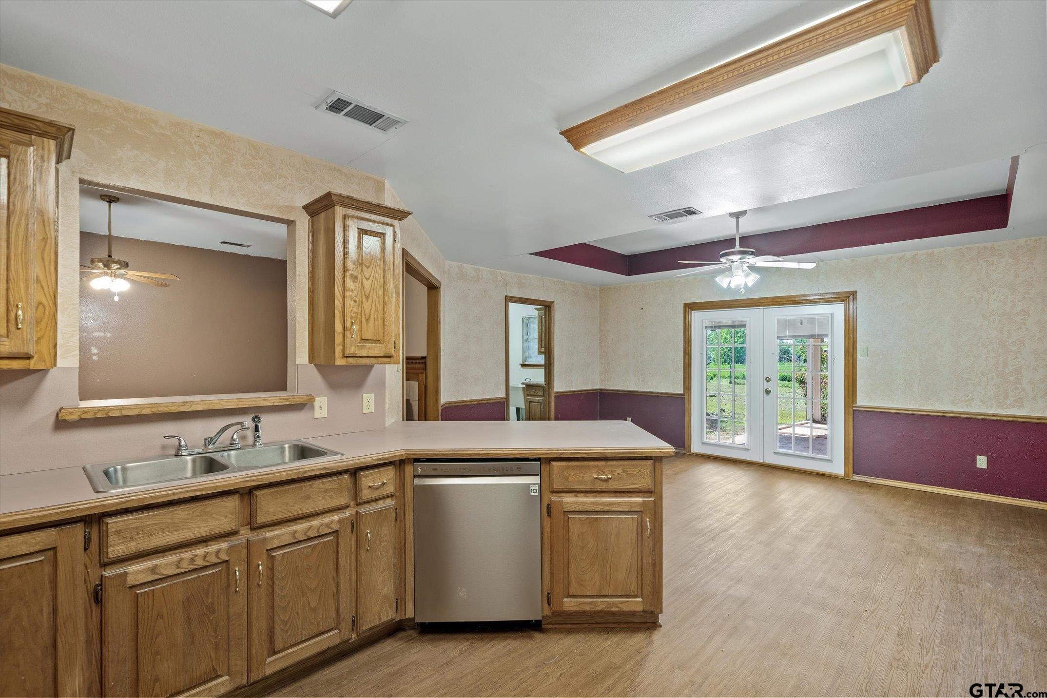 515 N FM 1389