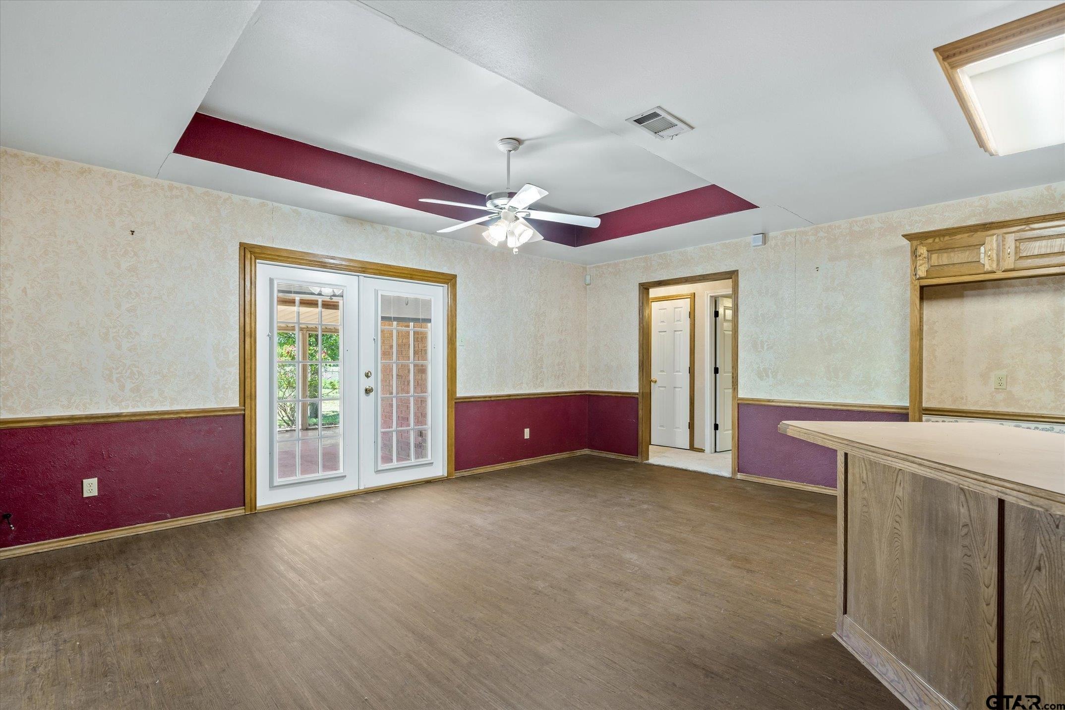 515 N FM 1389