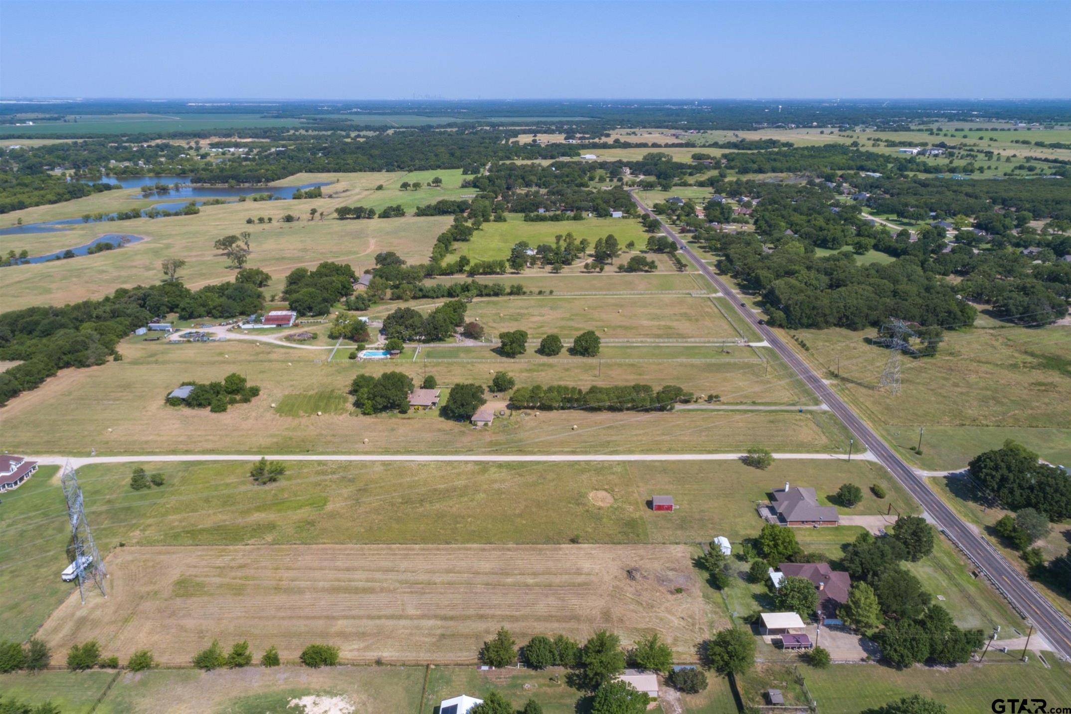 515 N FM 1389