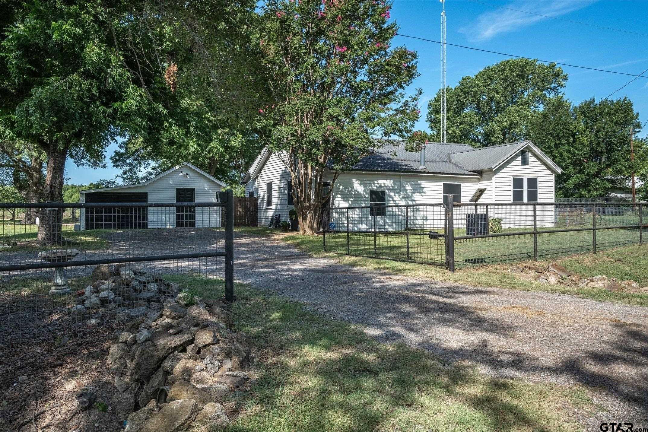 5686 County Road 323