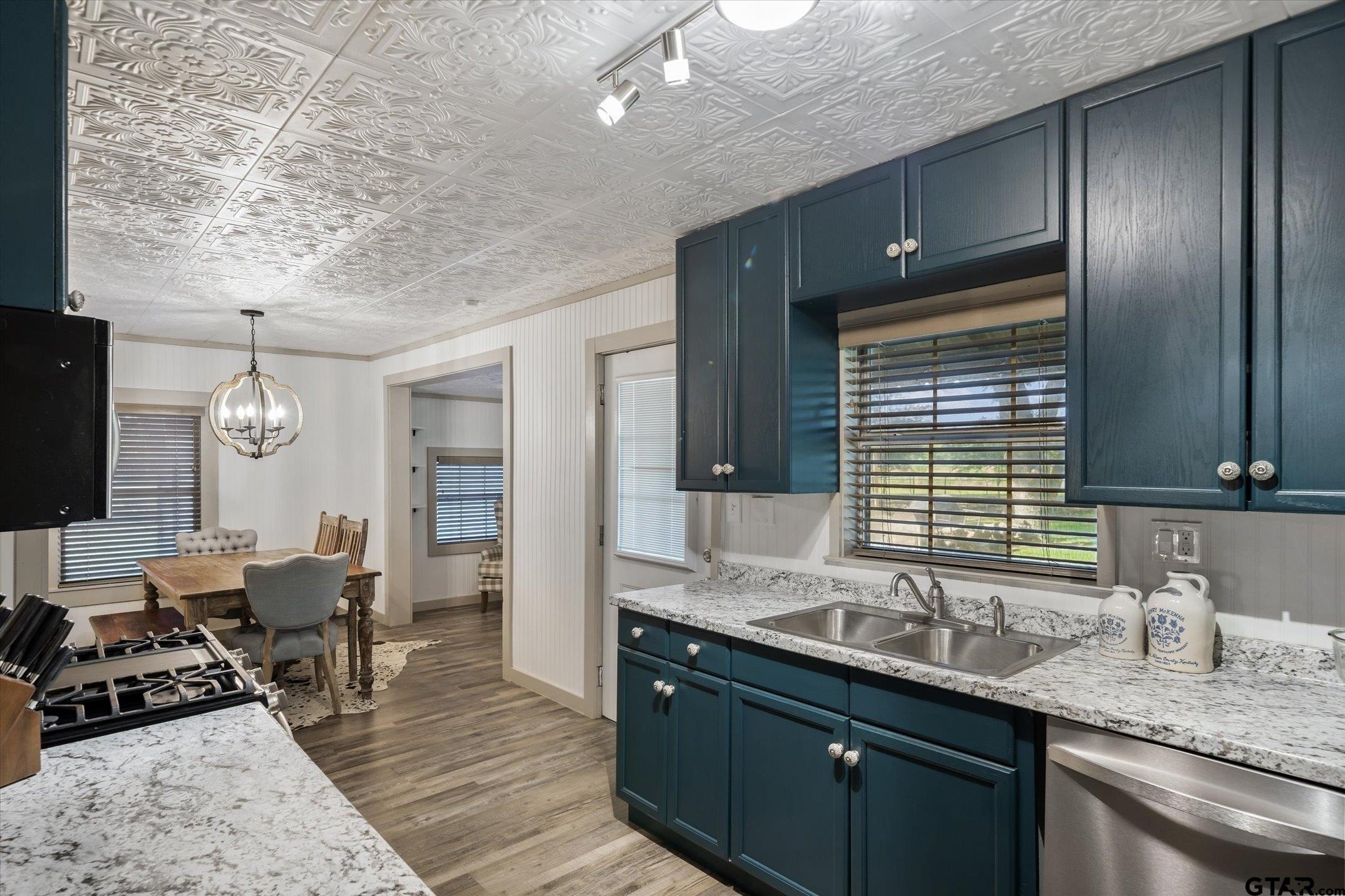5686 County Road 323