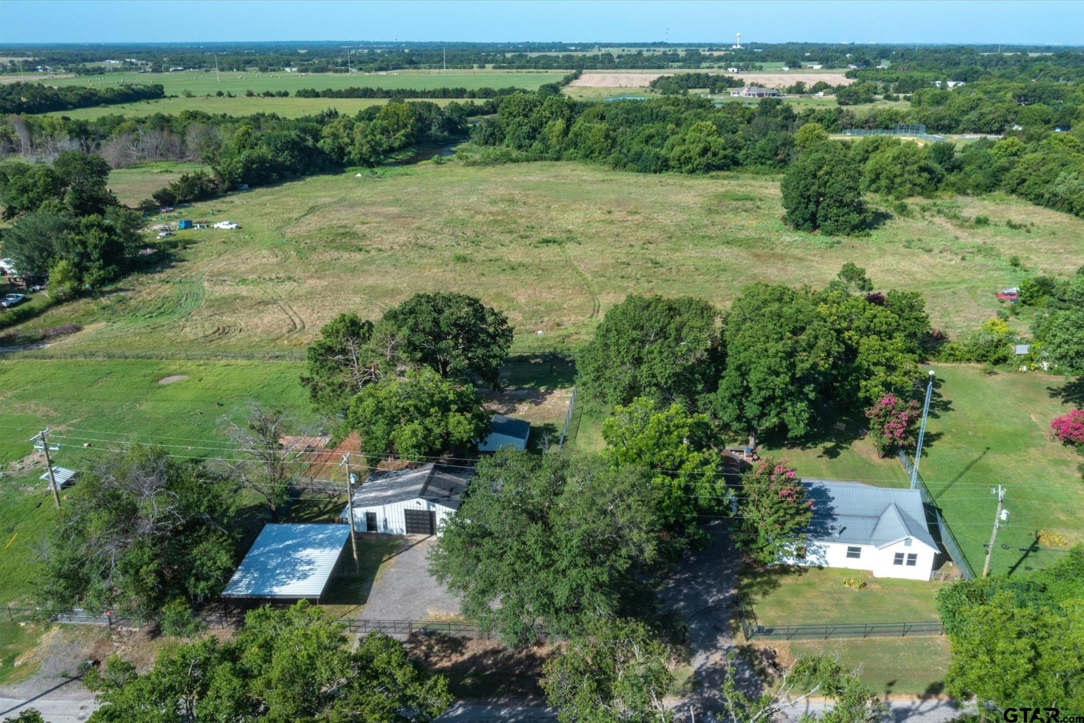 5686 County Road 323