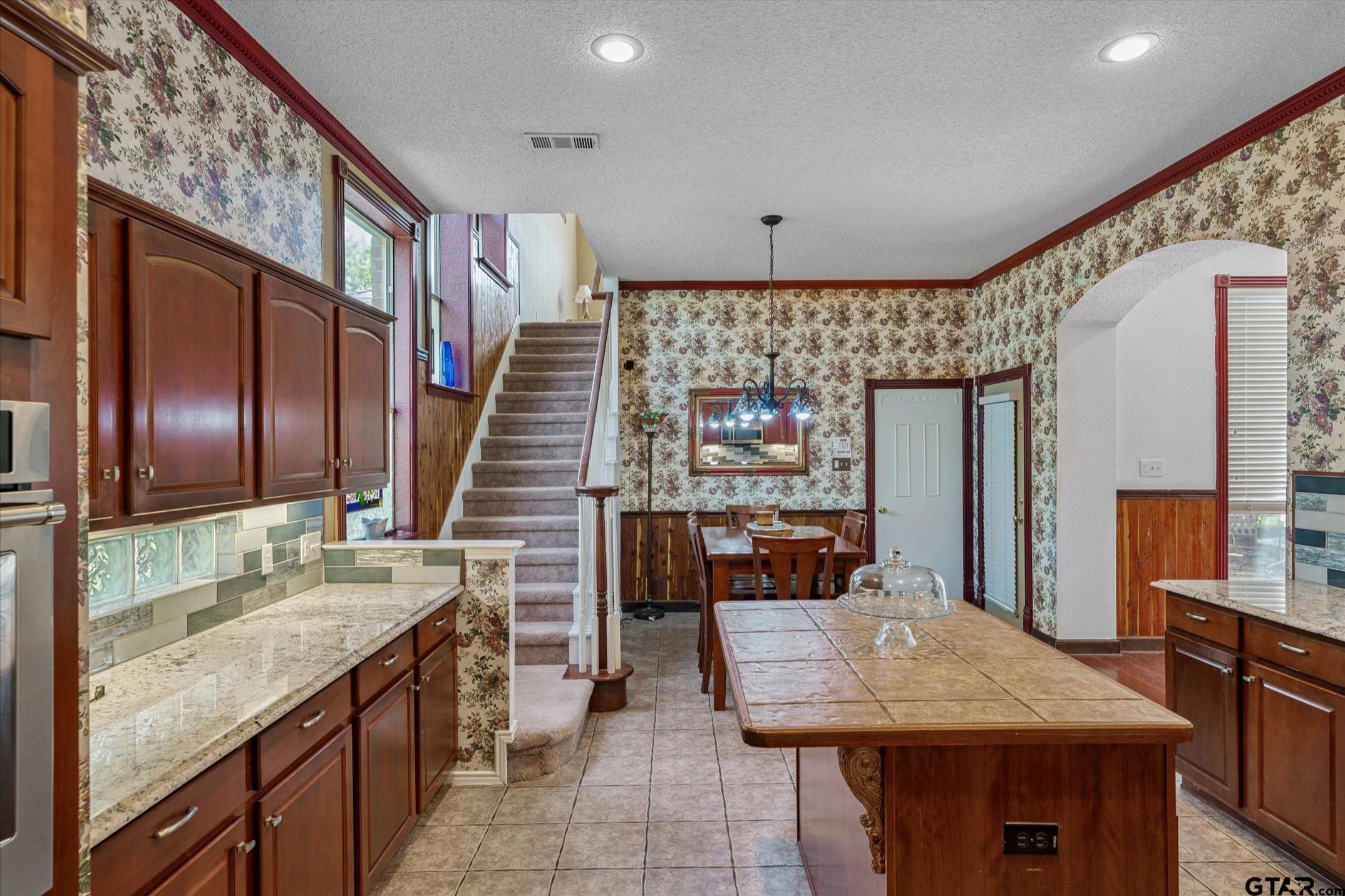 901 Hampstead Drive