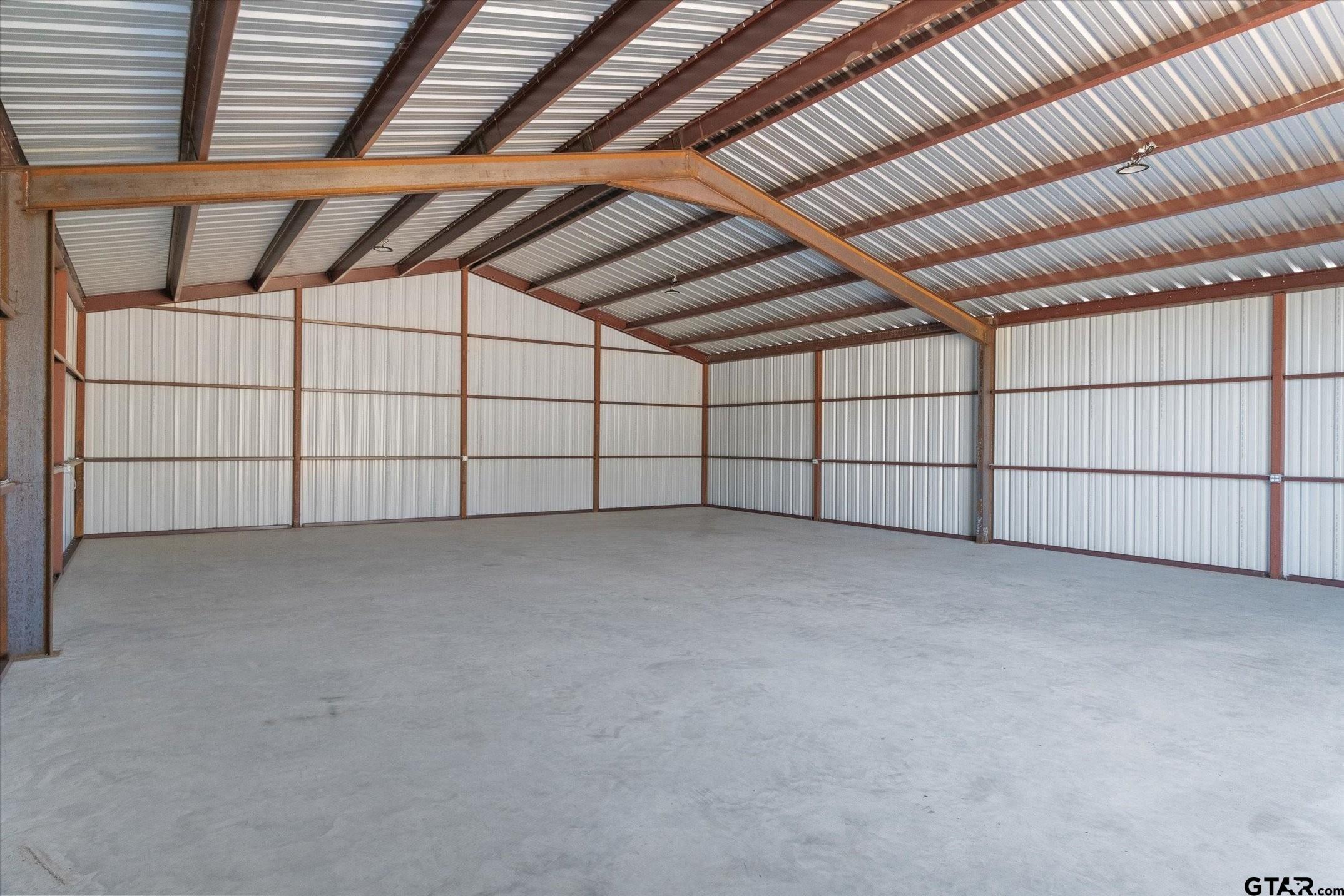 806 County Road 2918