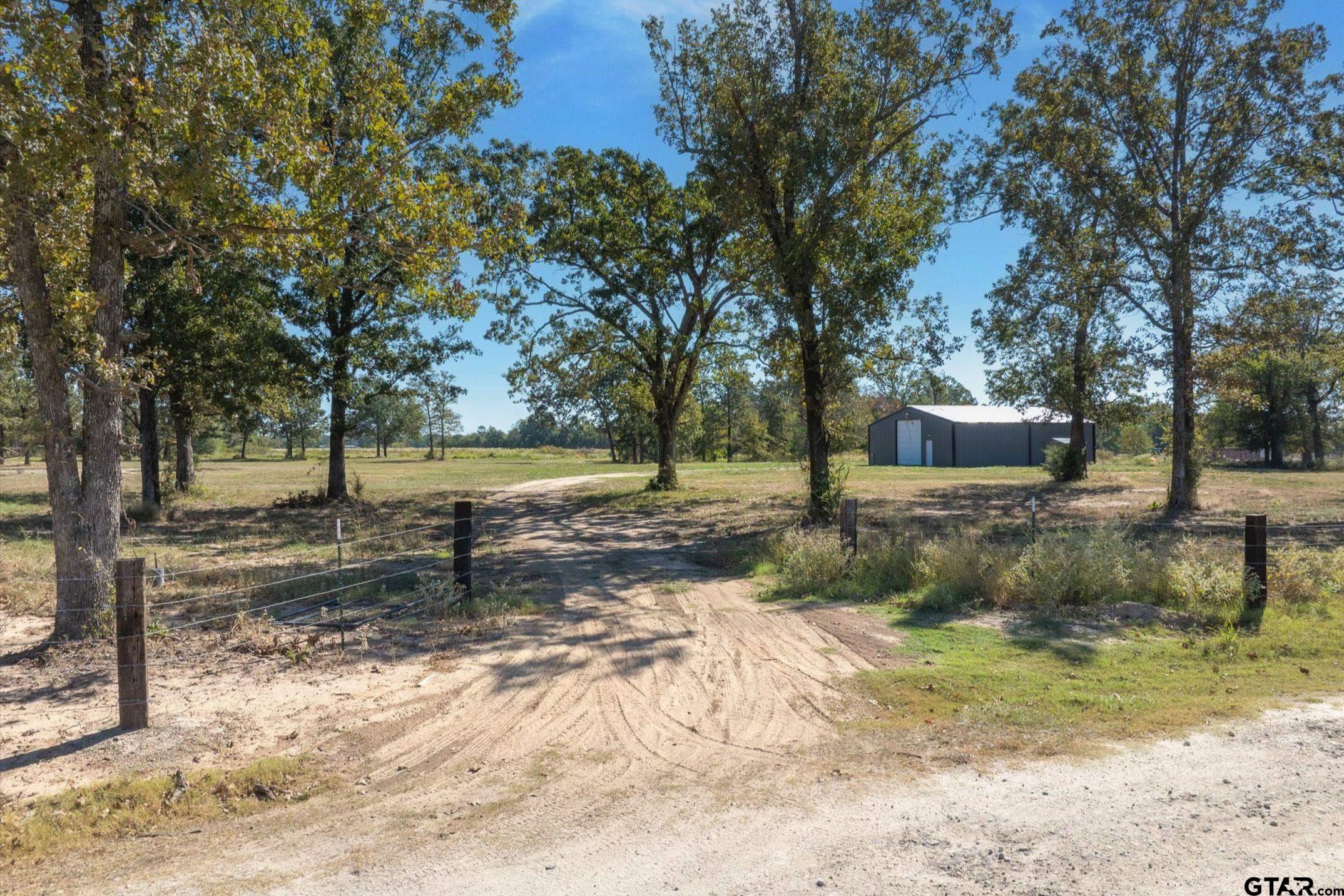 806 County Road 2918