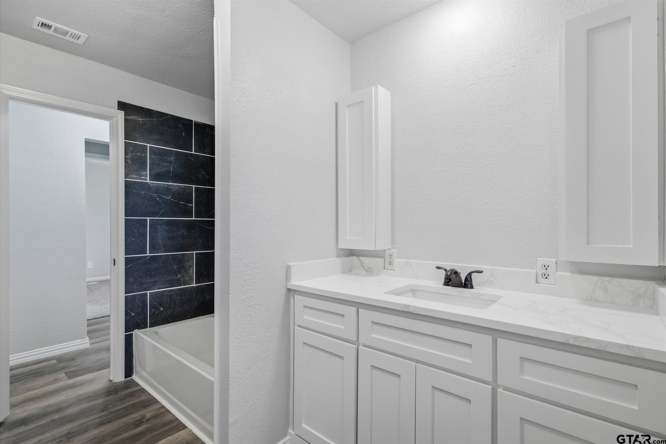9952 Briar Cove