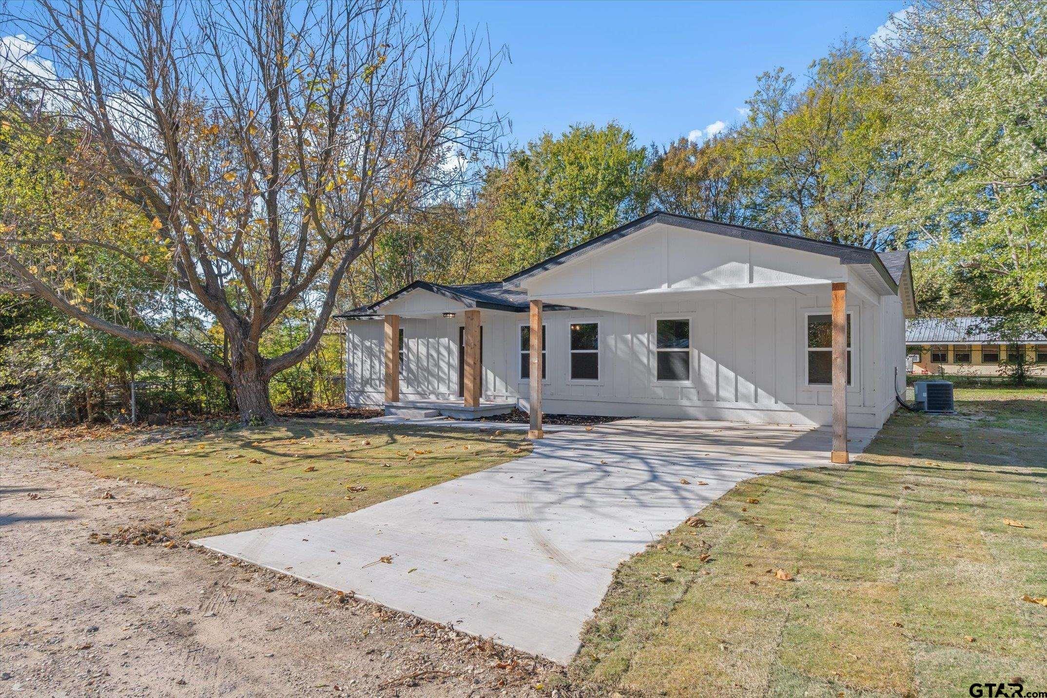 9952 Briar Cove