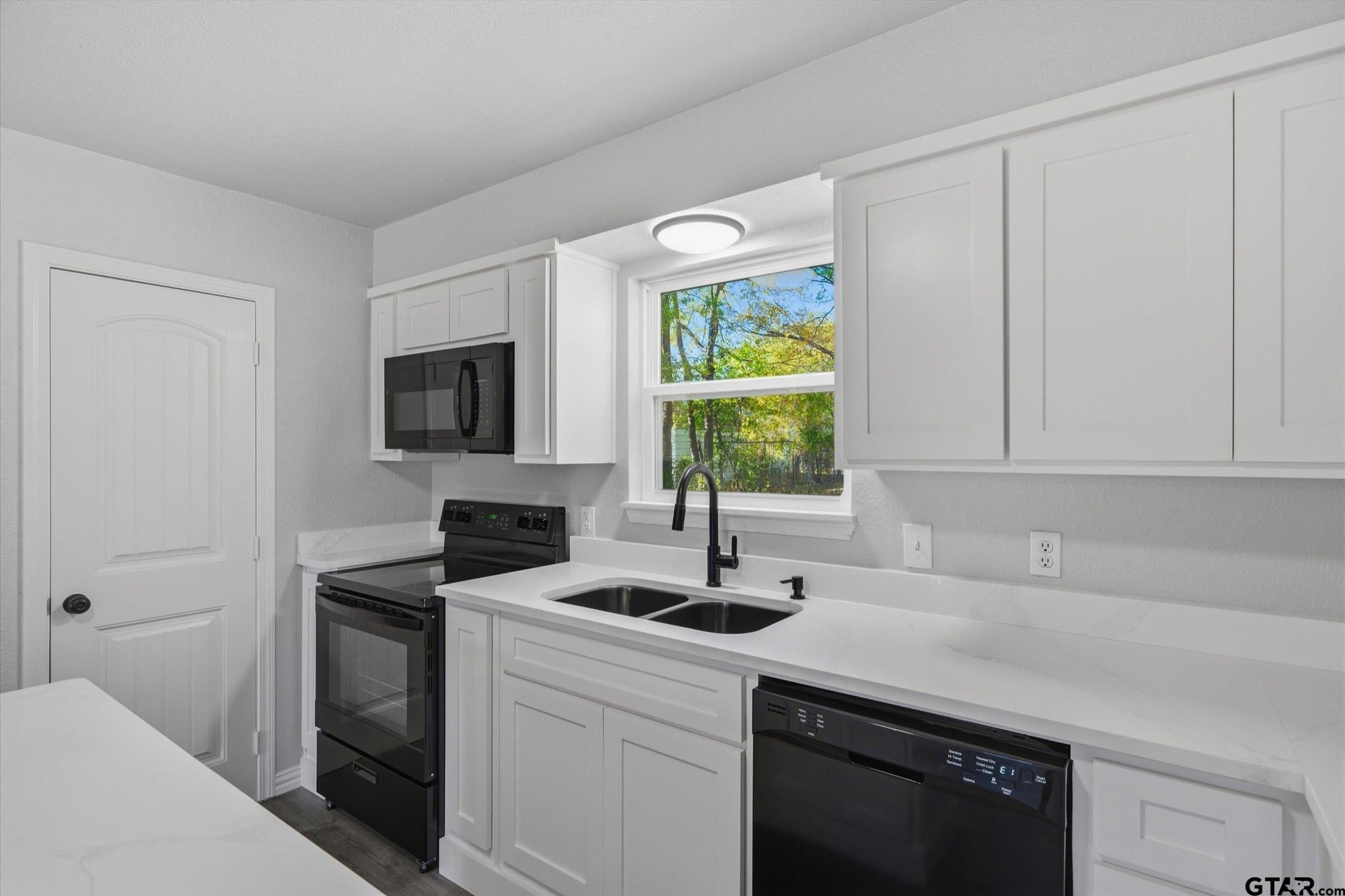 9952 Briar Cove
