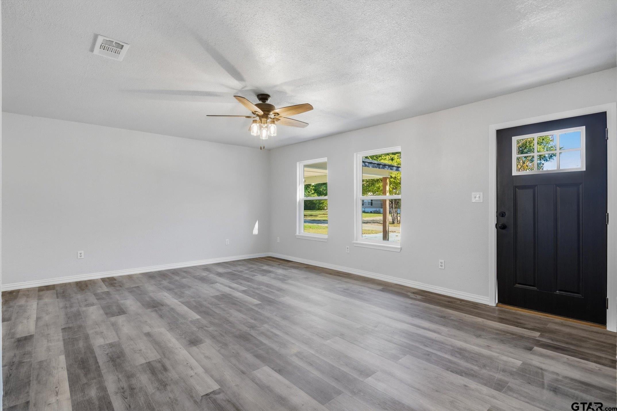 9952 Briar Cove