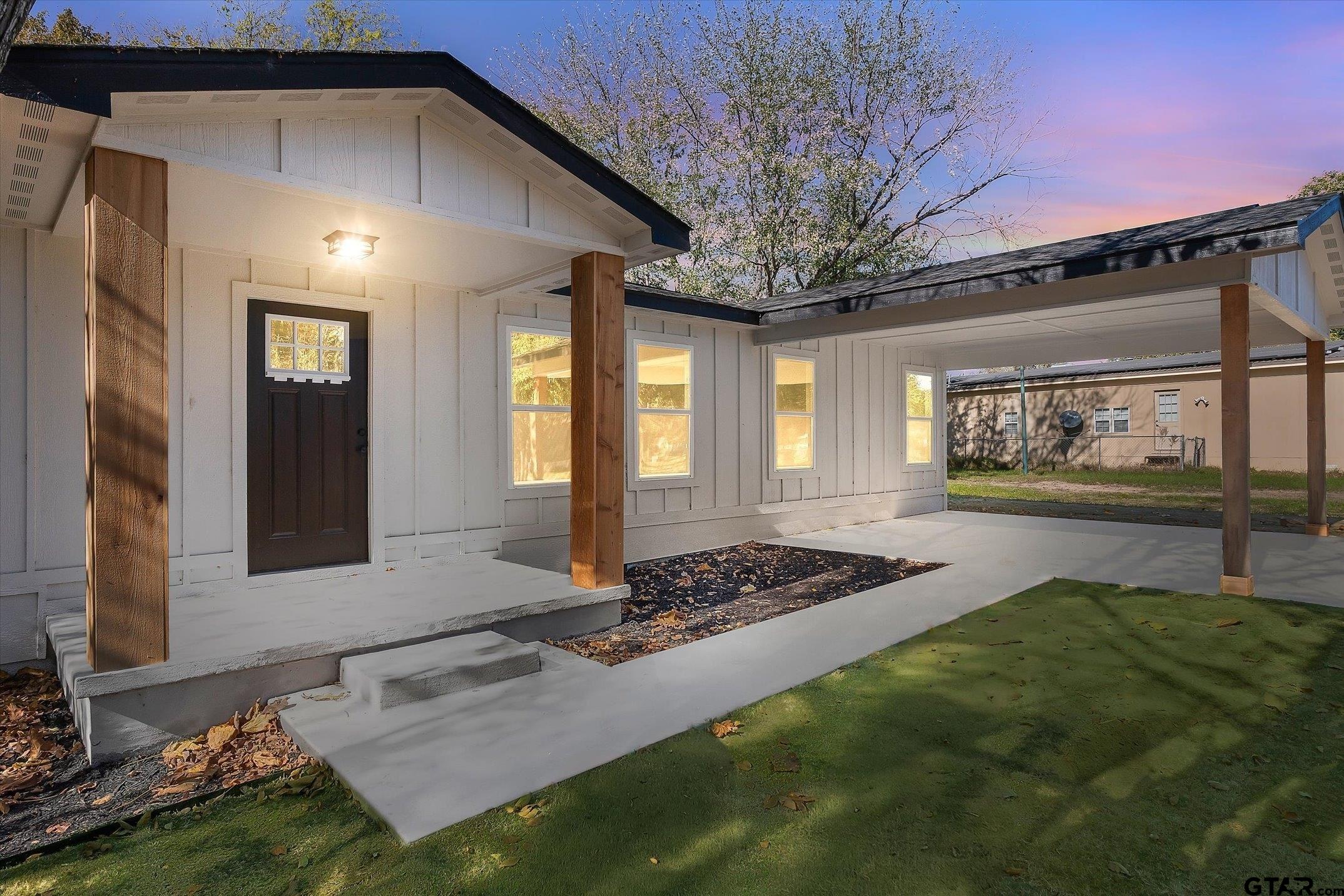9952 Briar Cove