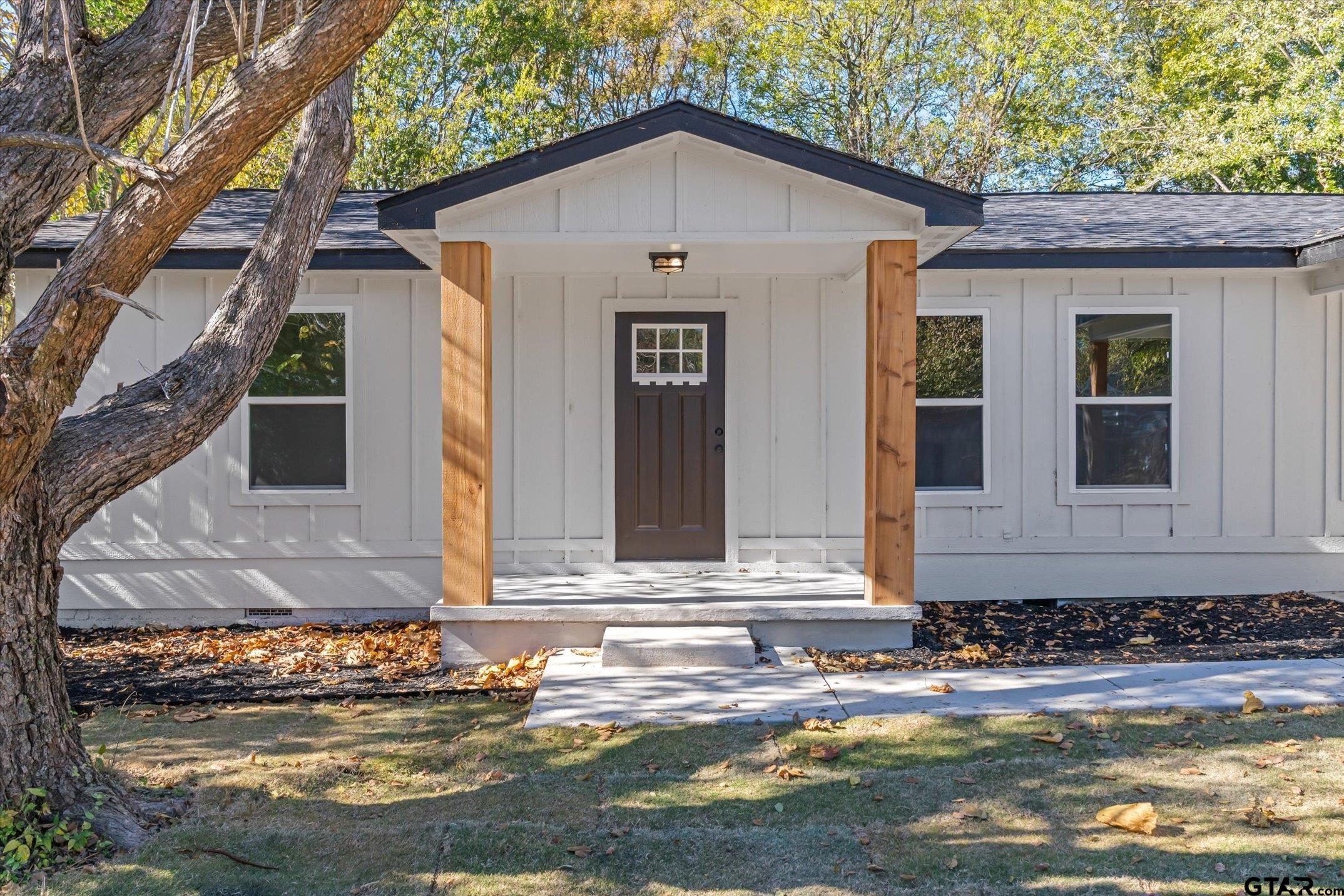 9952 Briar Cove