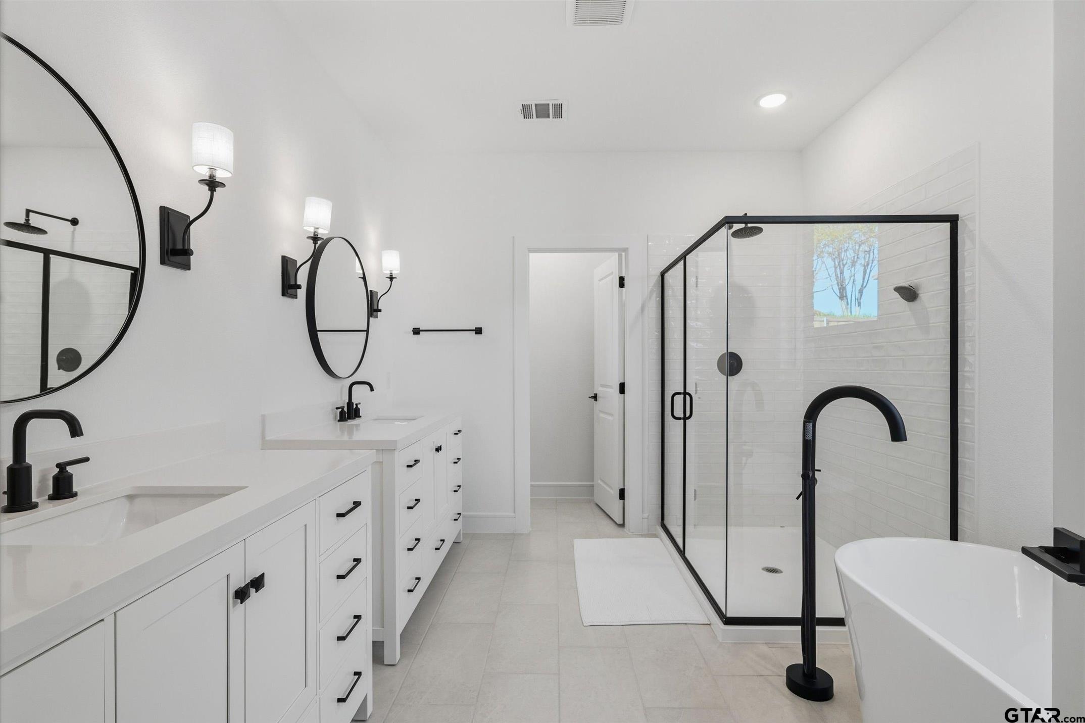 1018 Bleriot Drive