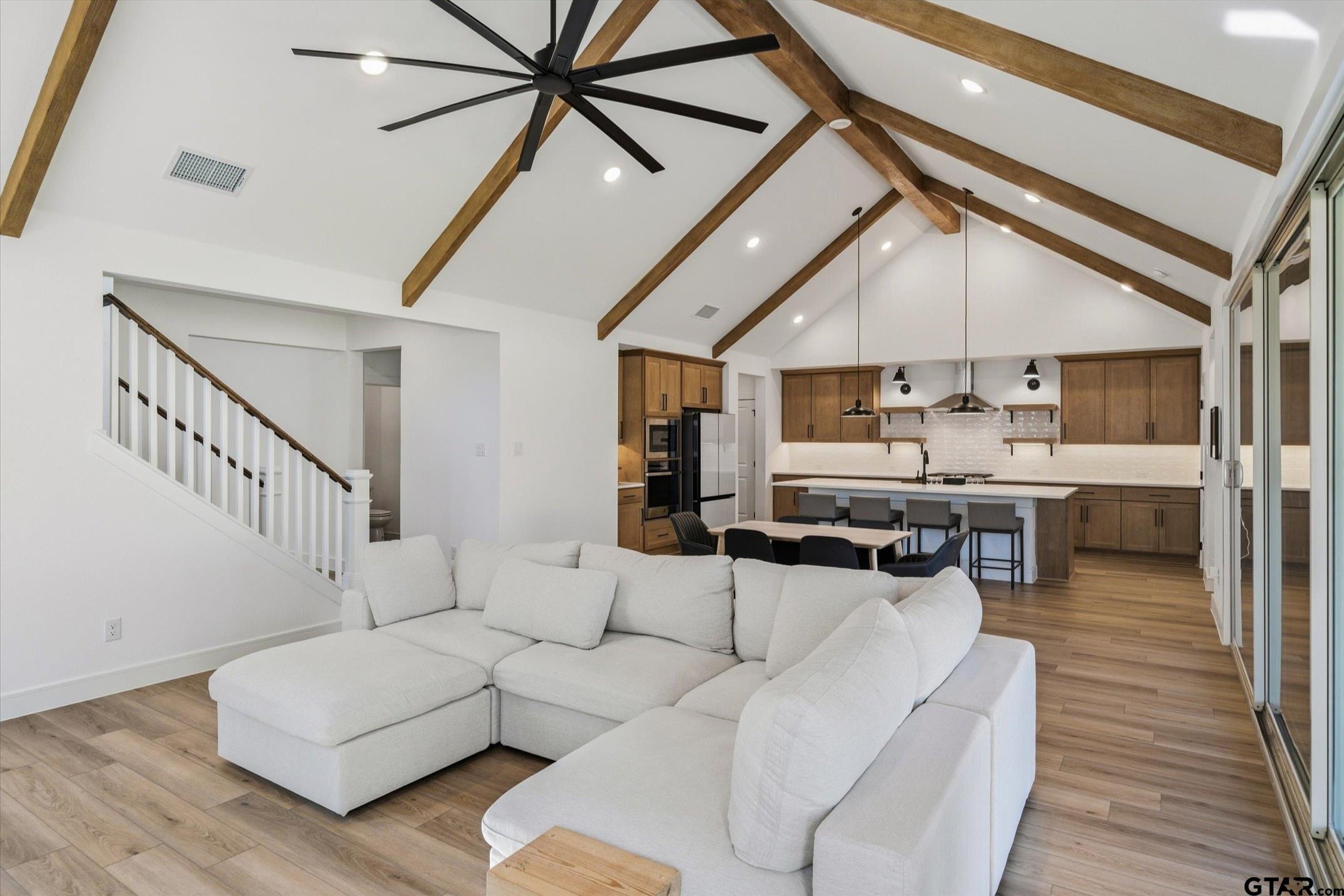 1018 Bleriot Drive