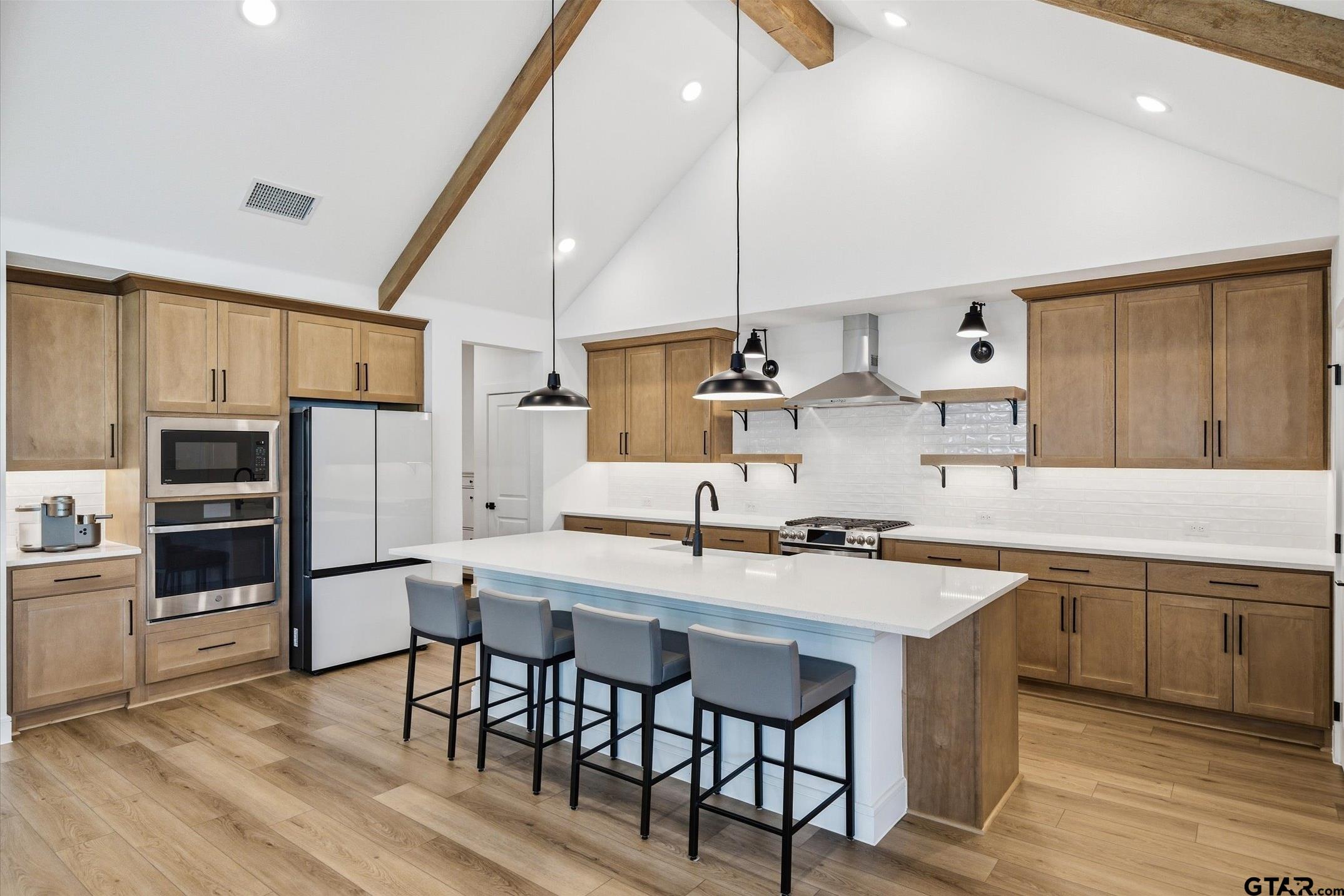 1018 Bleriot Drive