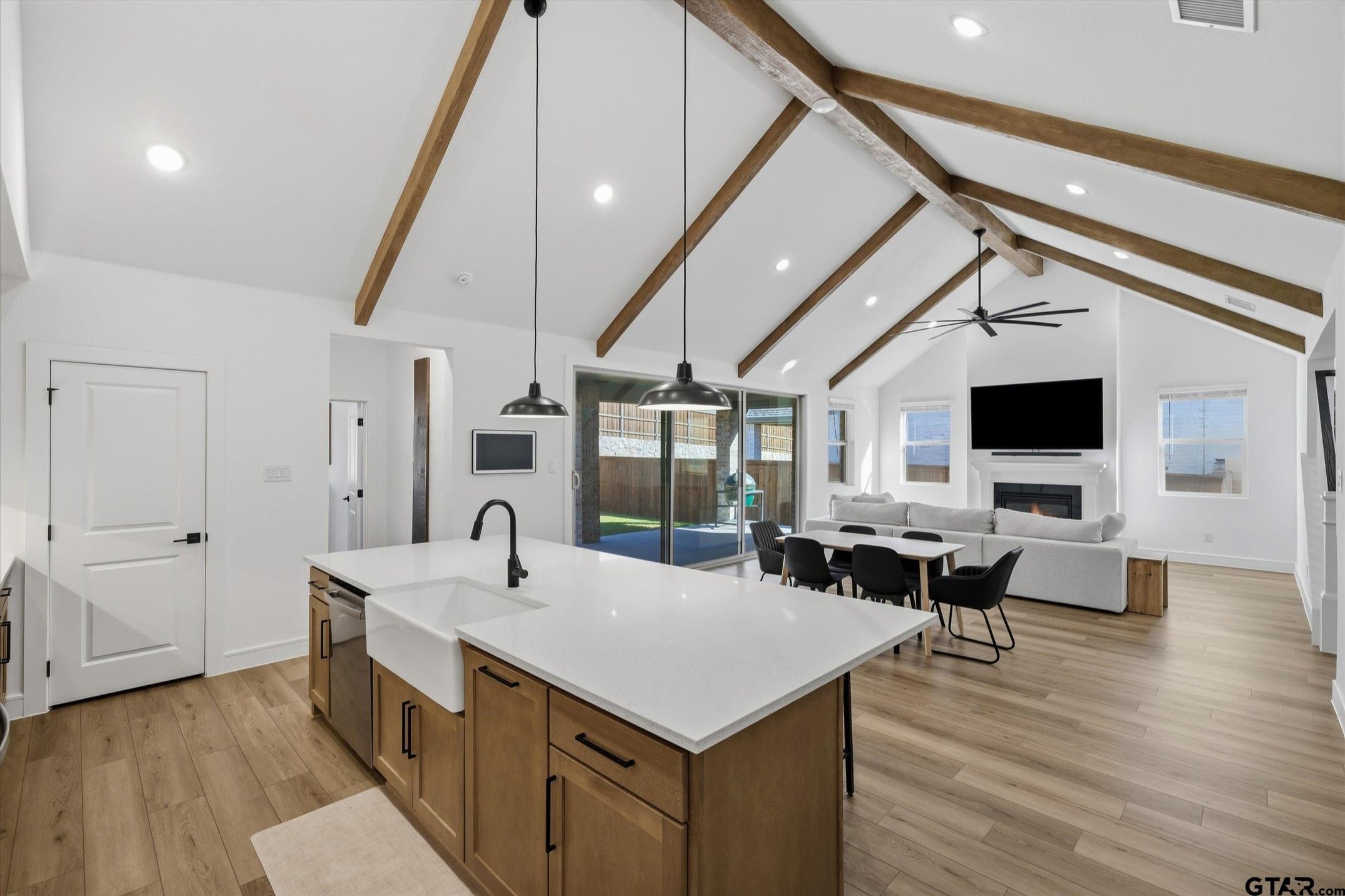 1018 Bleriot Drive