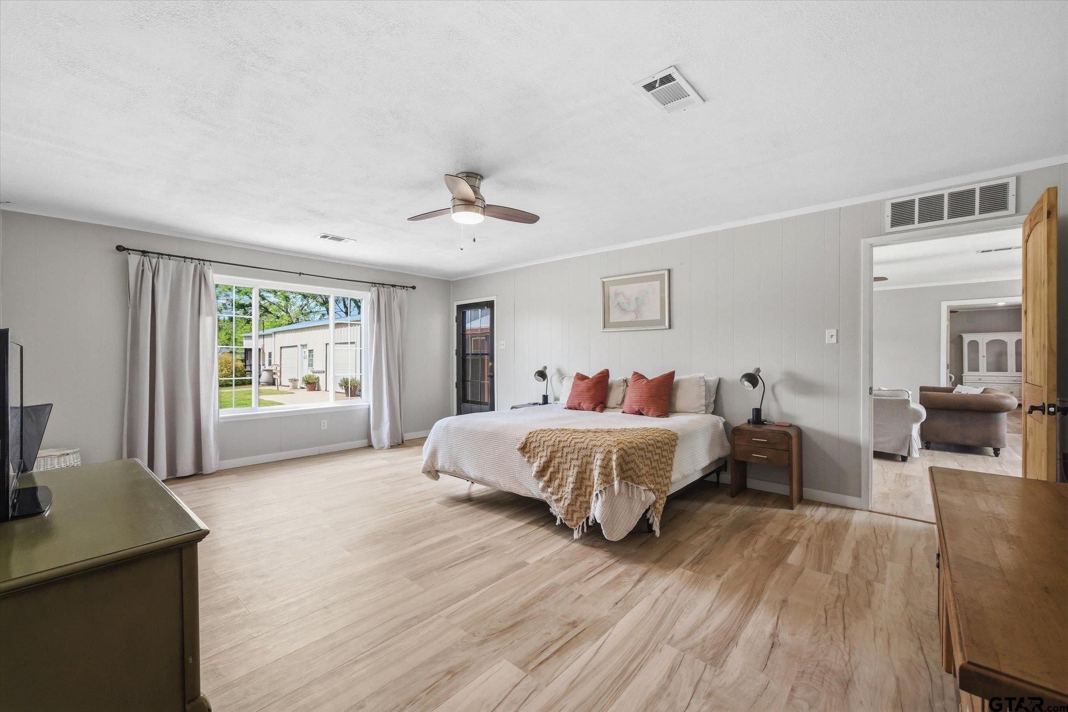 7142 S FM 148