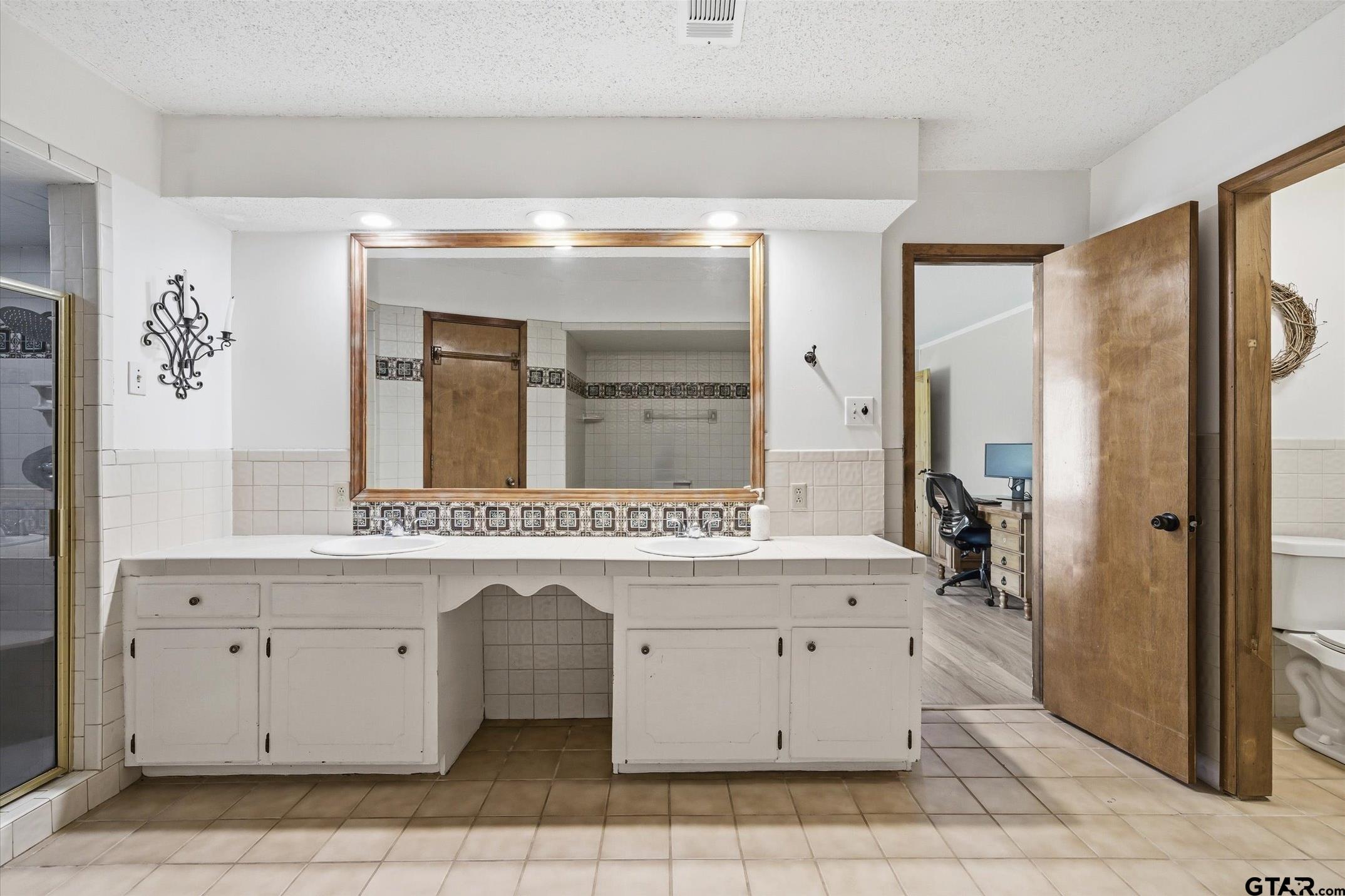 7142 S FM 148
