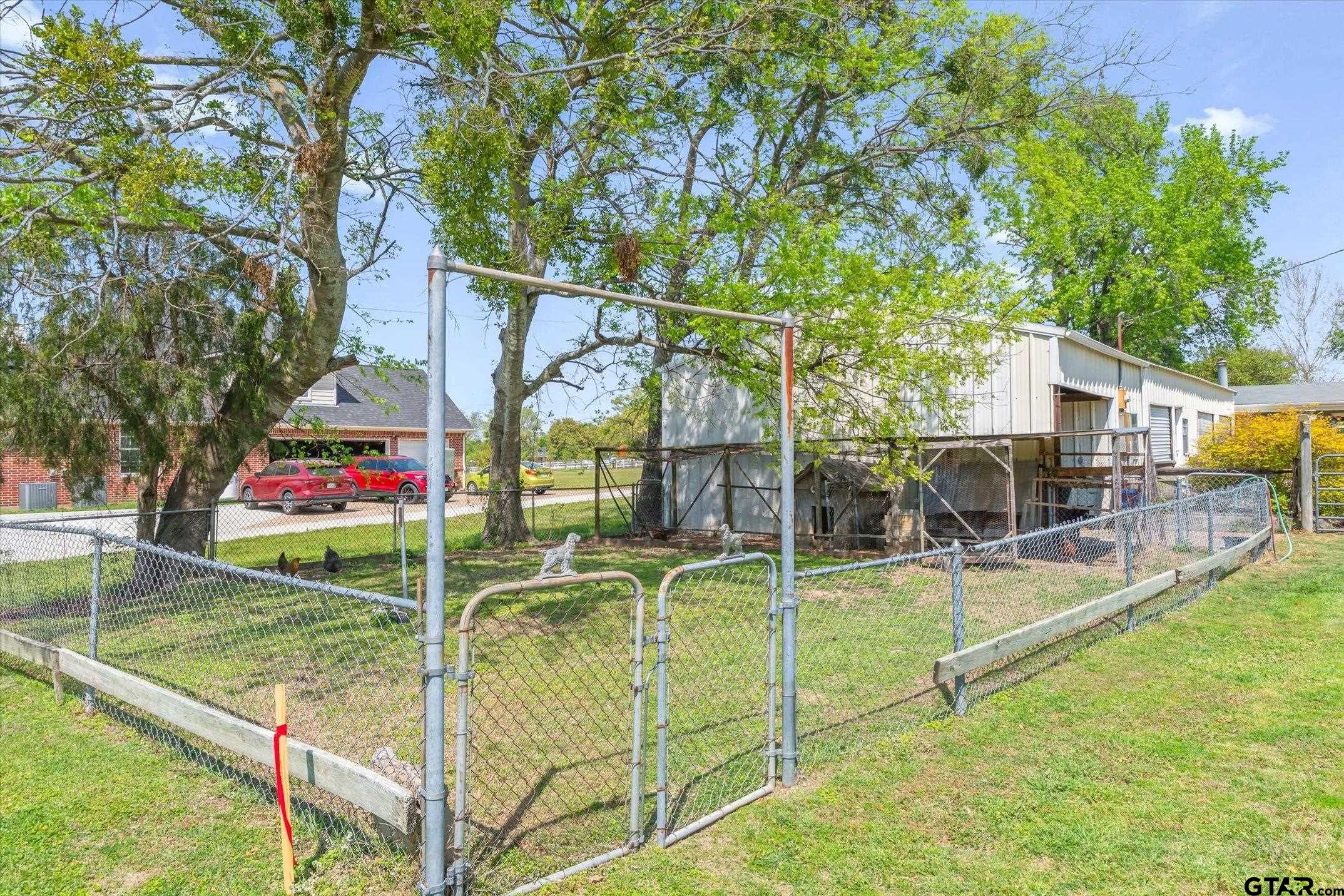 7142 S FM 148