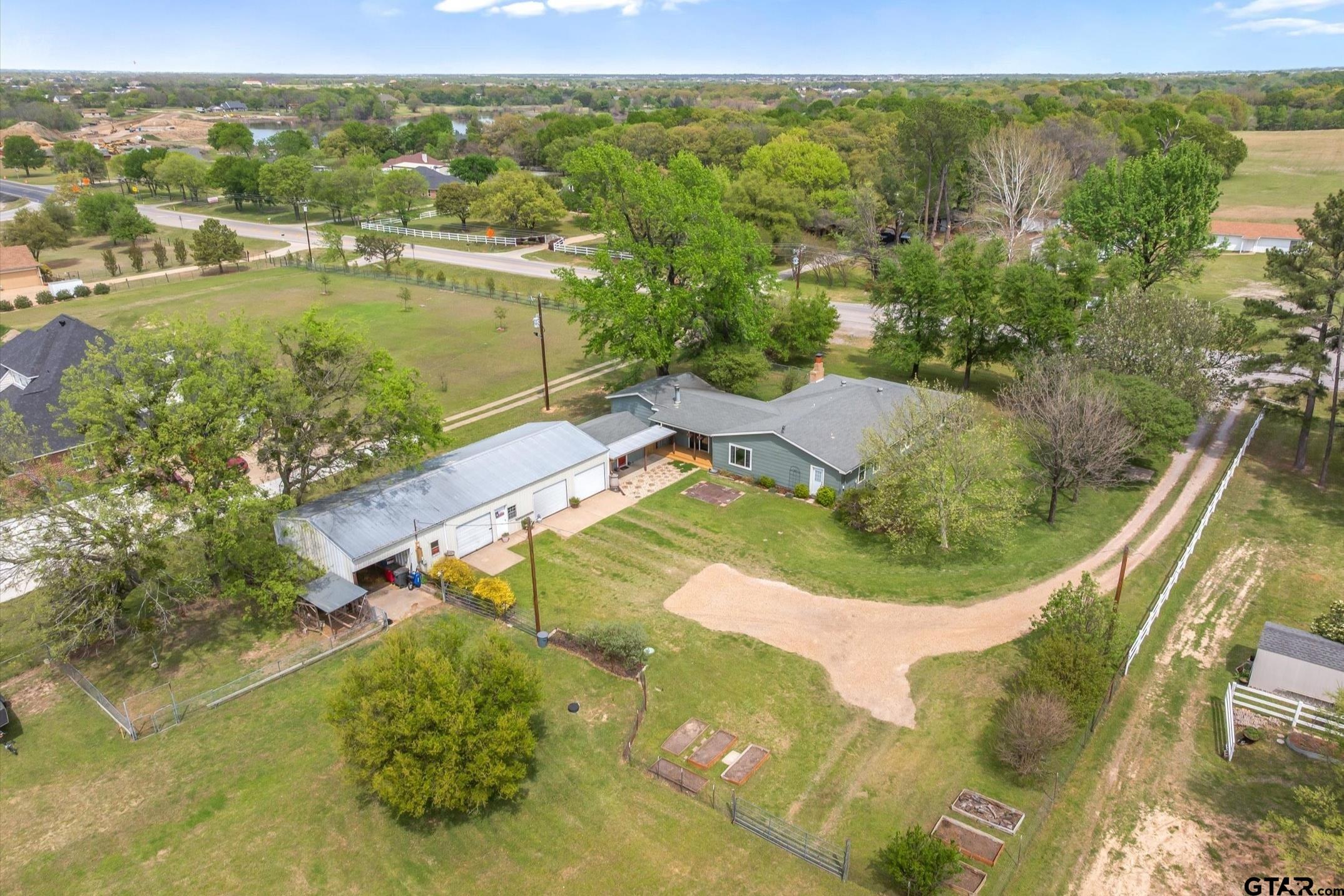 7142 S FM 148
