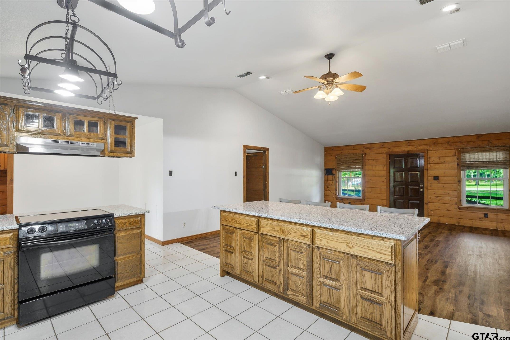 17195 County Road 1263