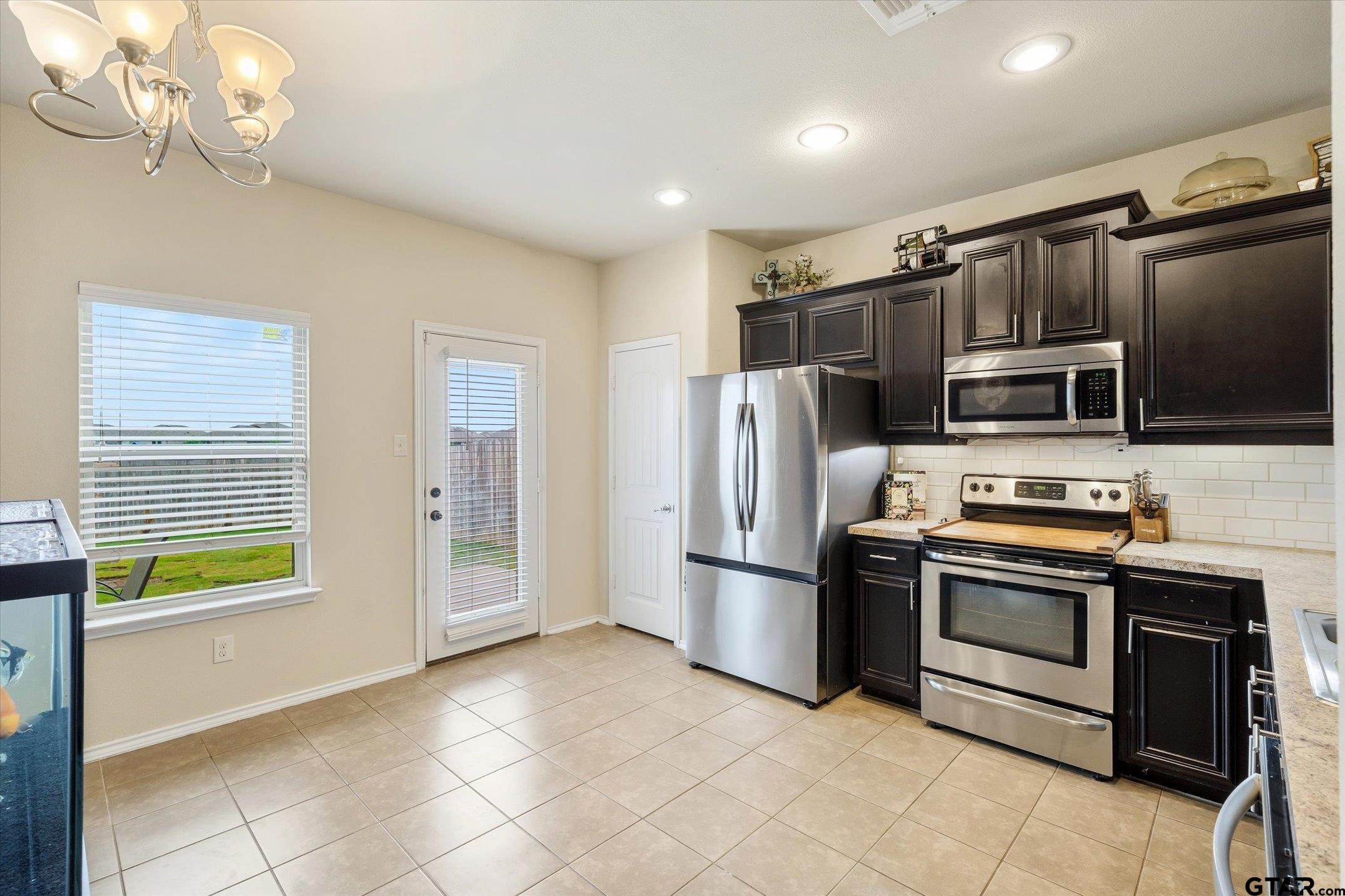 1724 River Oak Lane