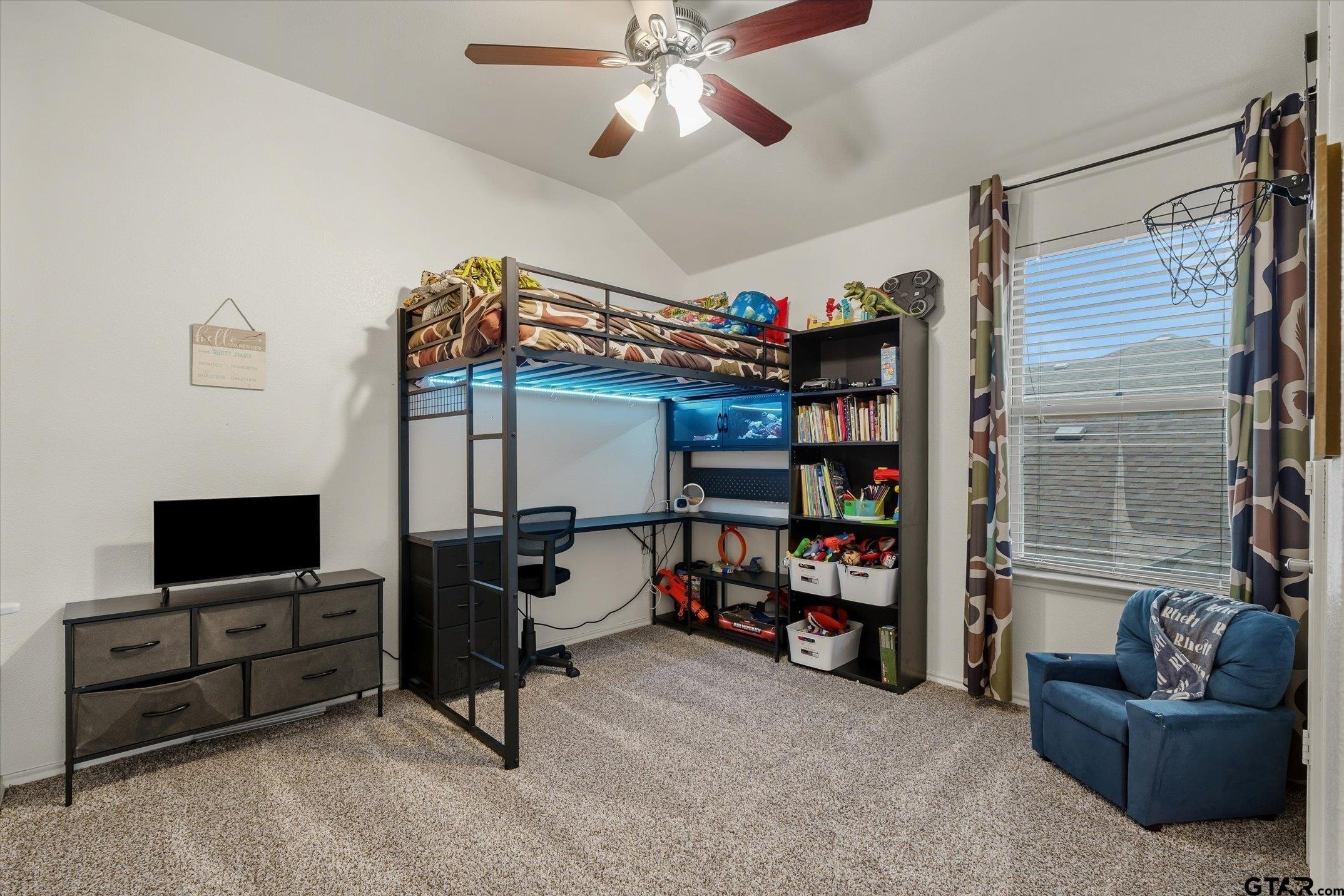 1724 River Oak Lane