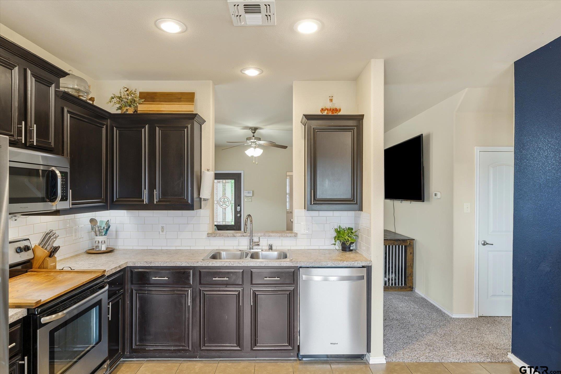 1724 River Oak Lane