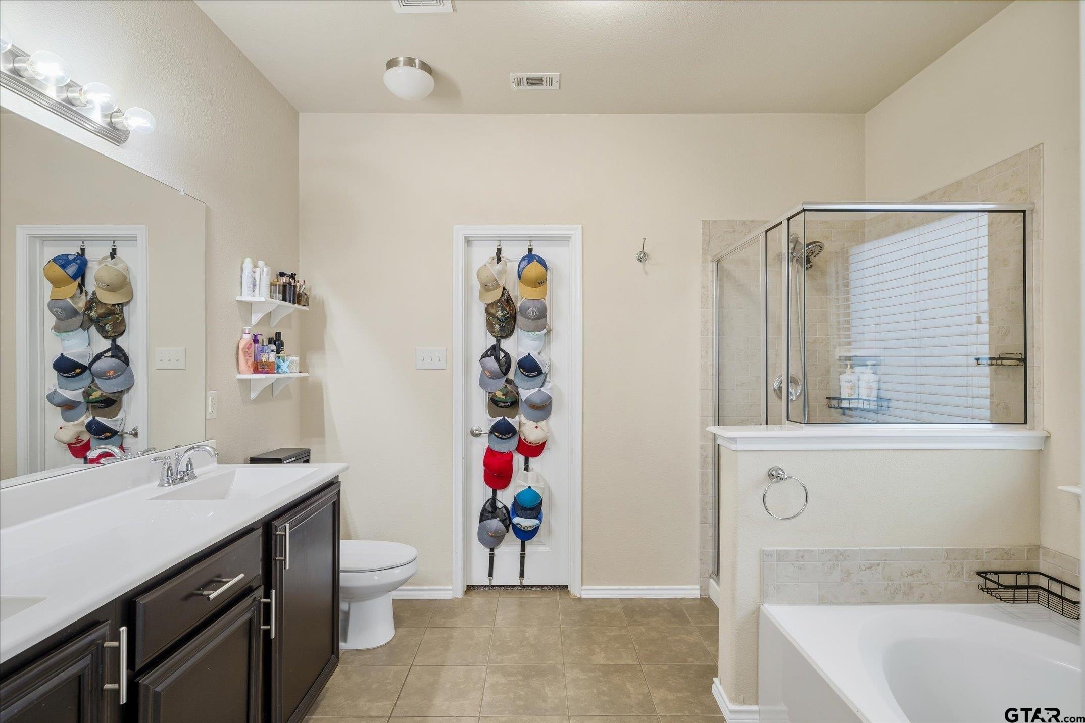 1724 River Oak Lane