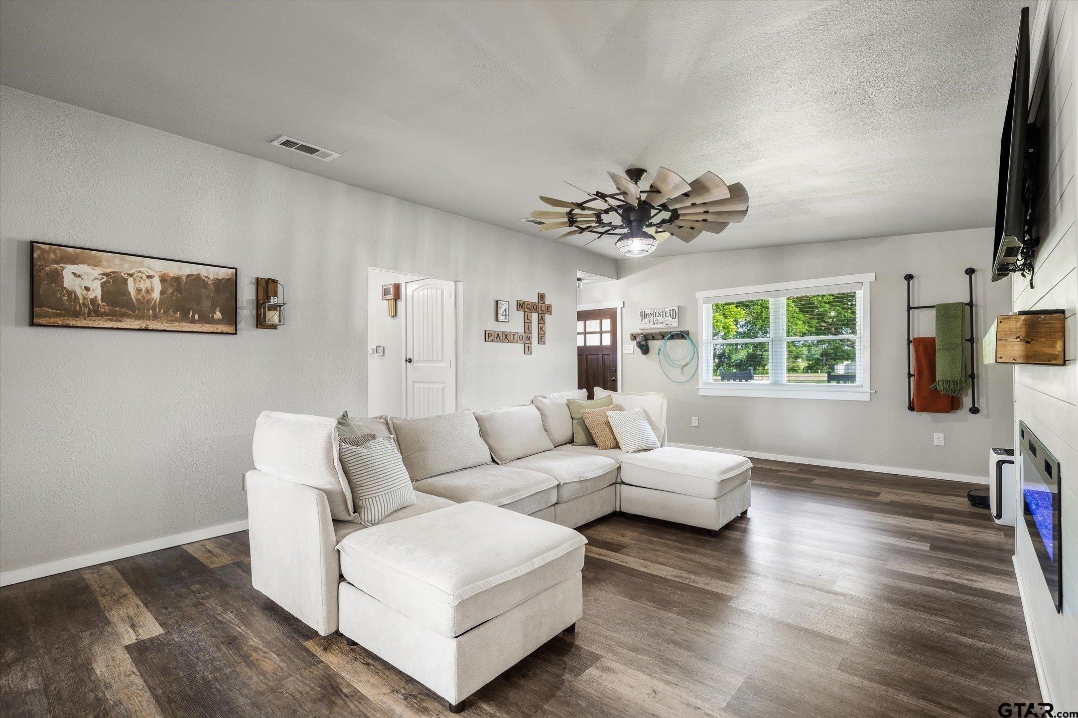 1216 VZ County Road 1211
