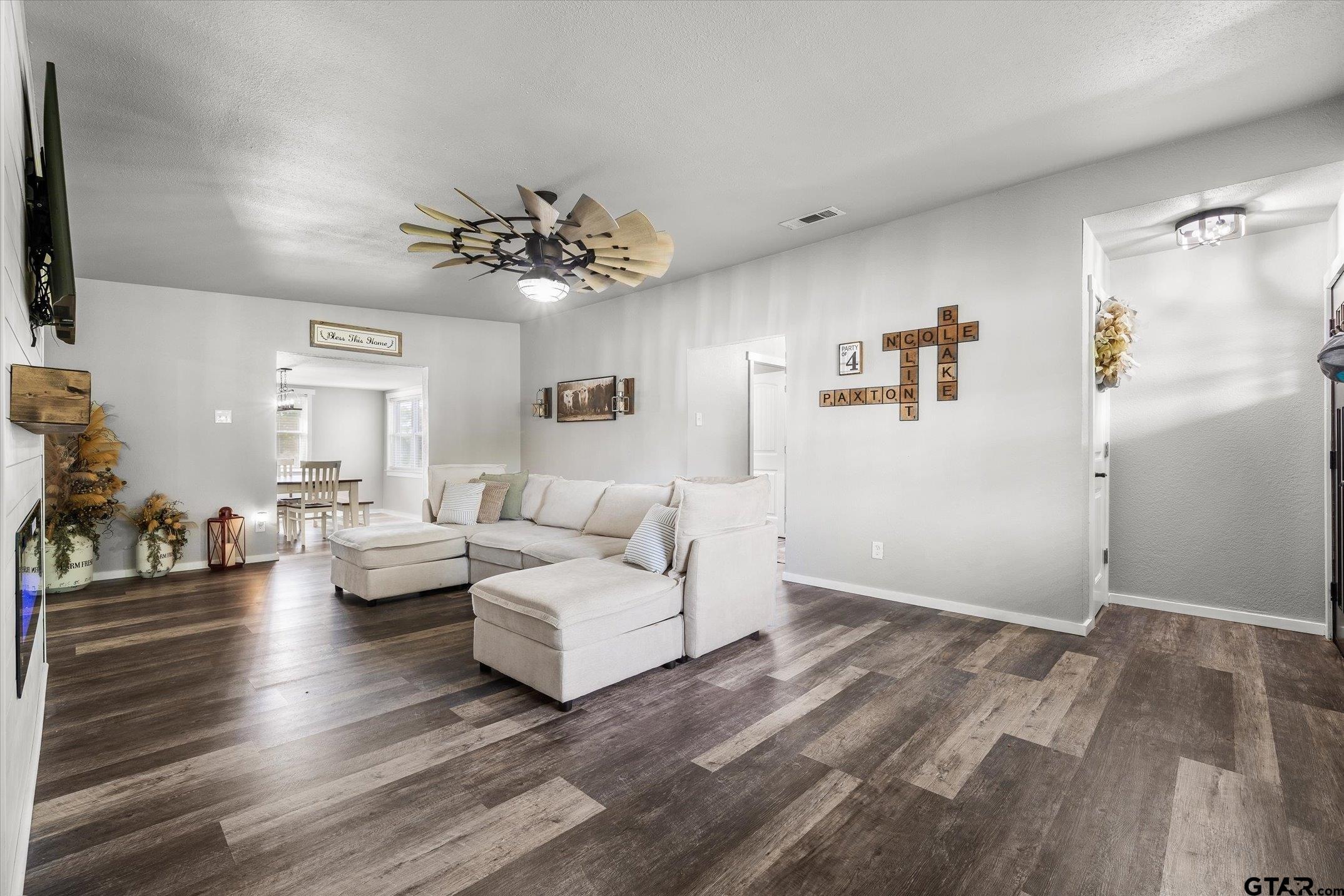 1216 VZ County Road 1211