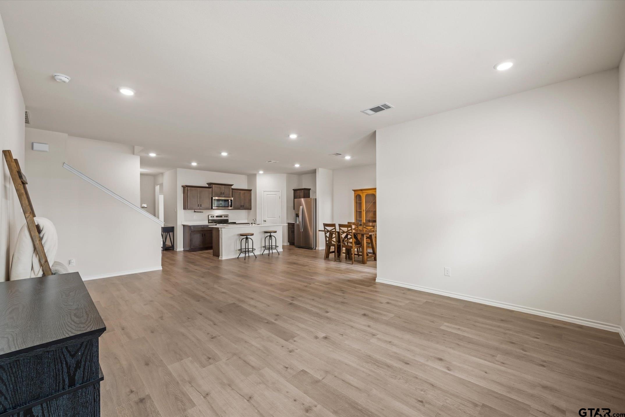 171 Hunters Way