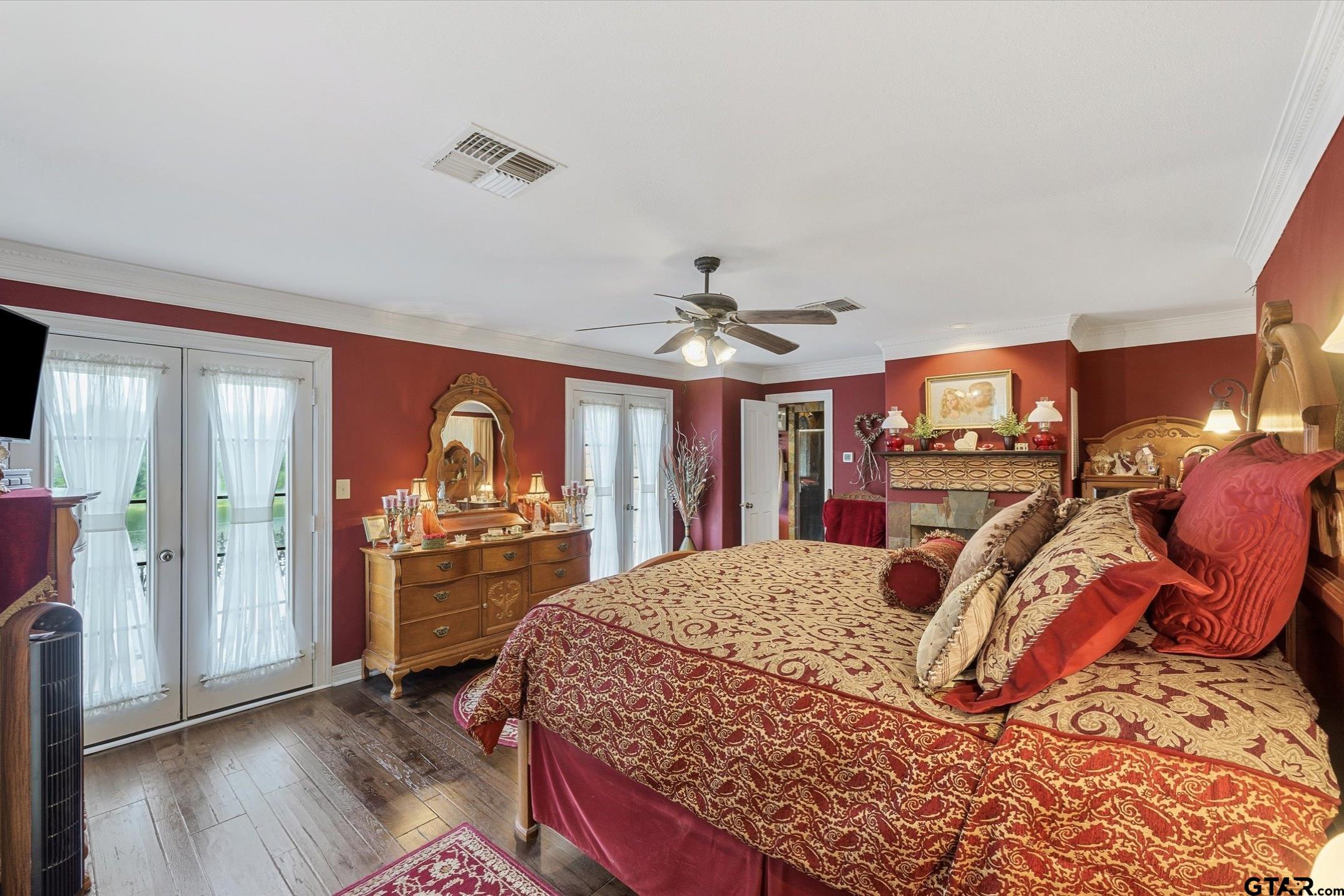 1056 County Road 3810