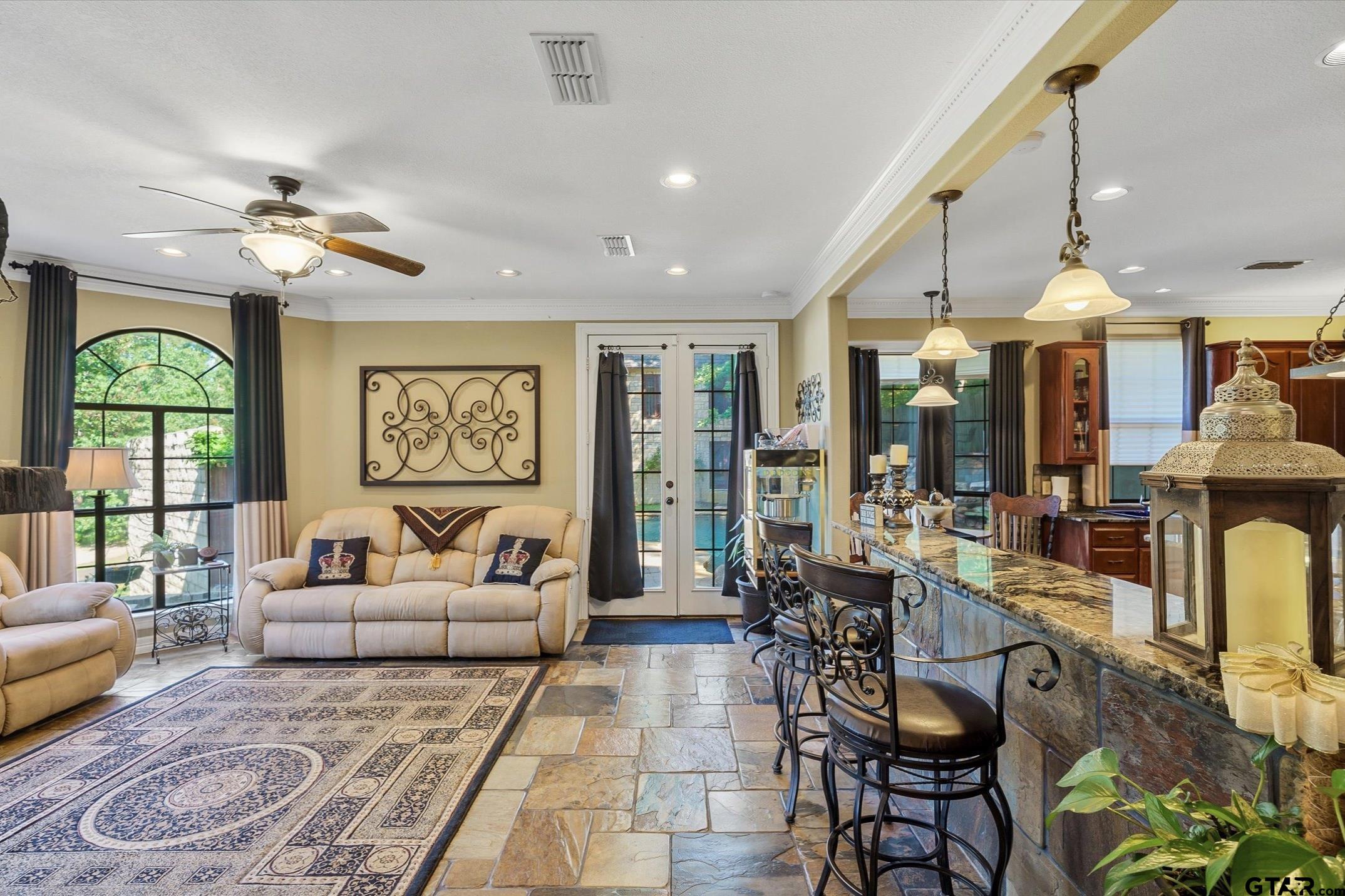 1056 County Road 3810