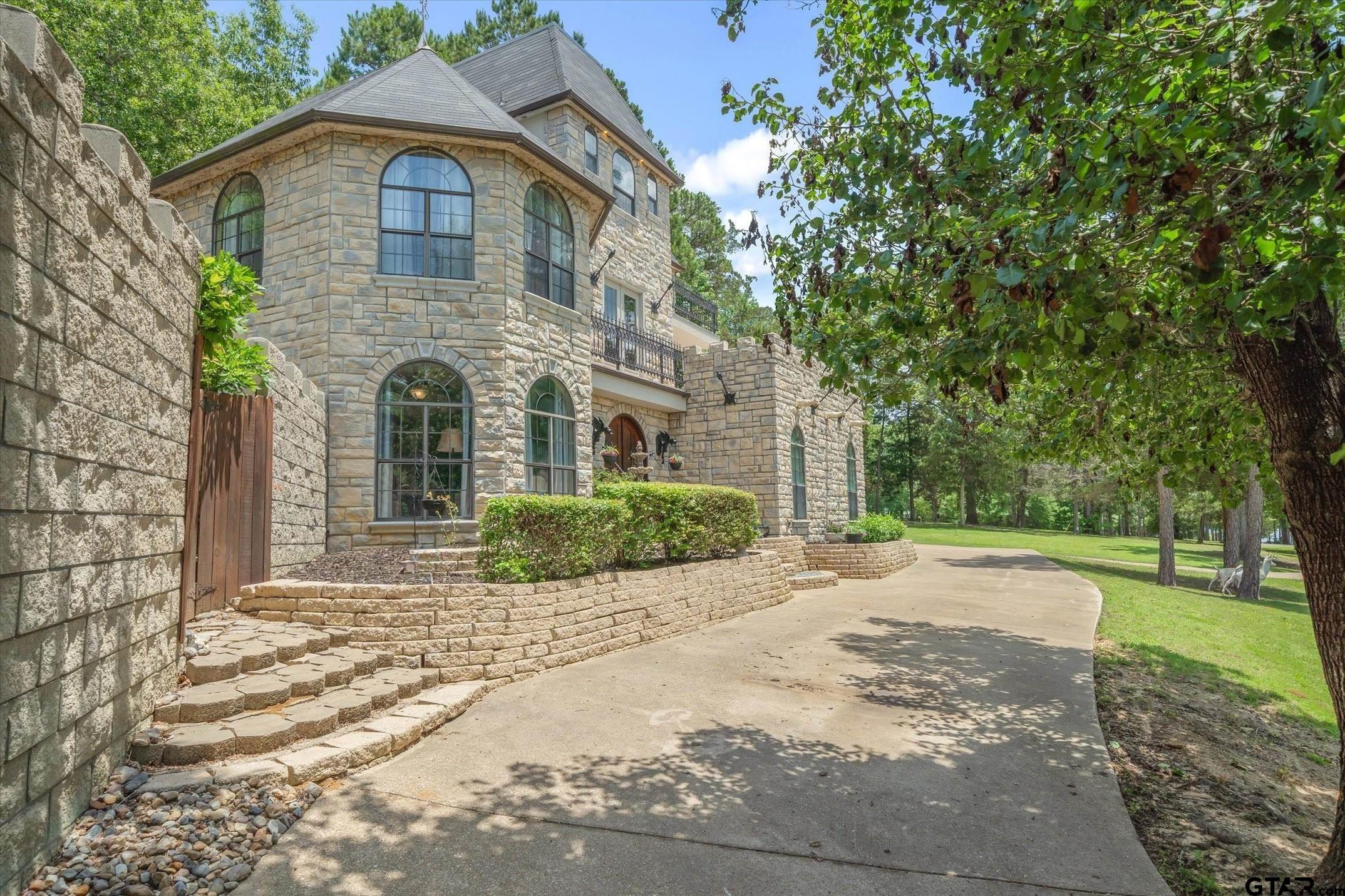 1056 County Road 3810