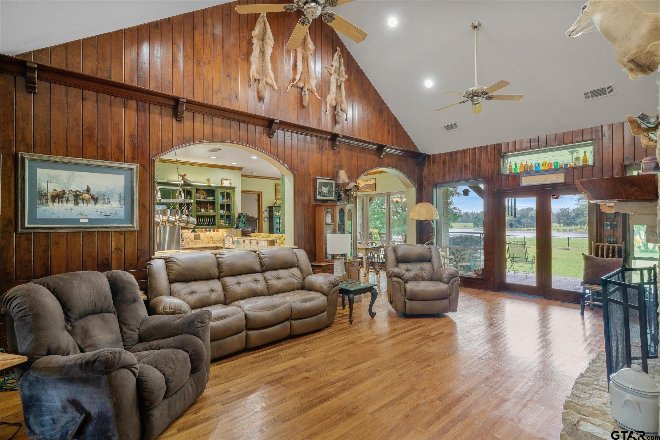 543 County Road 1170
