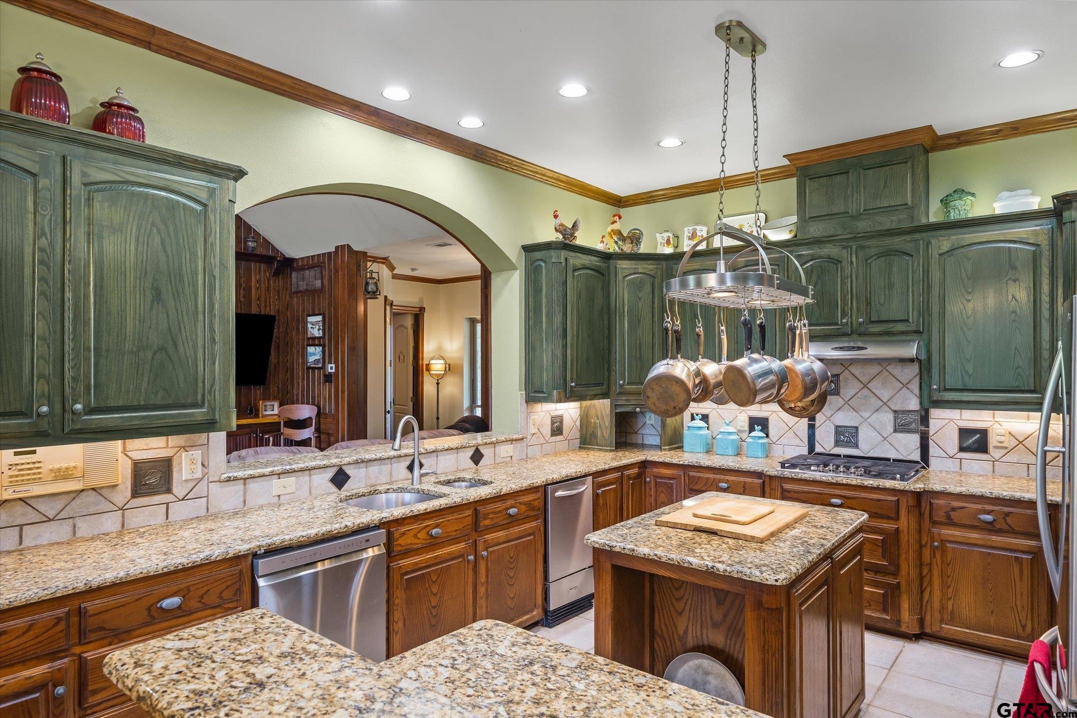 543 County Road 1170
