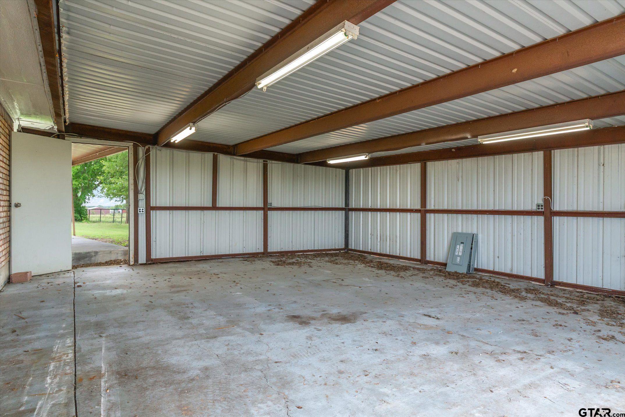 6128 N FM 148