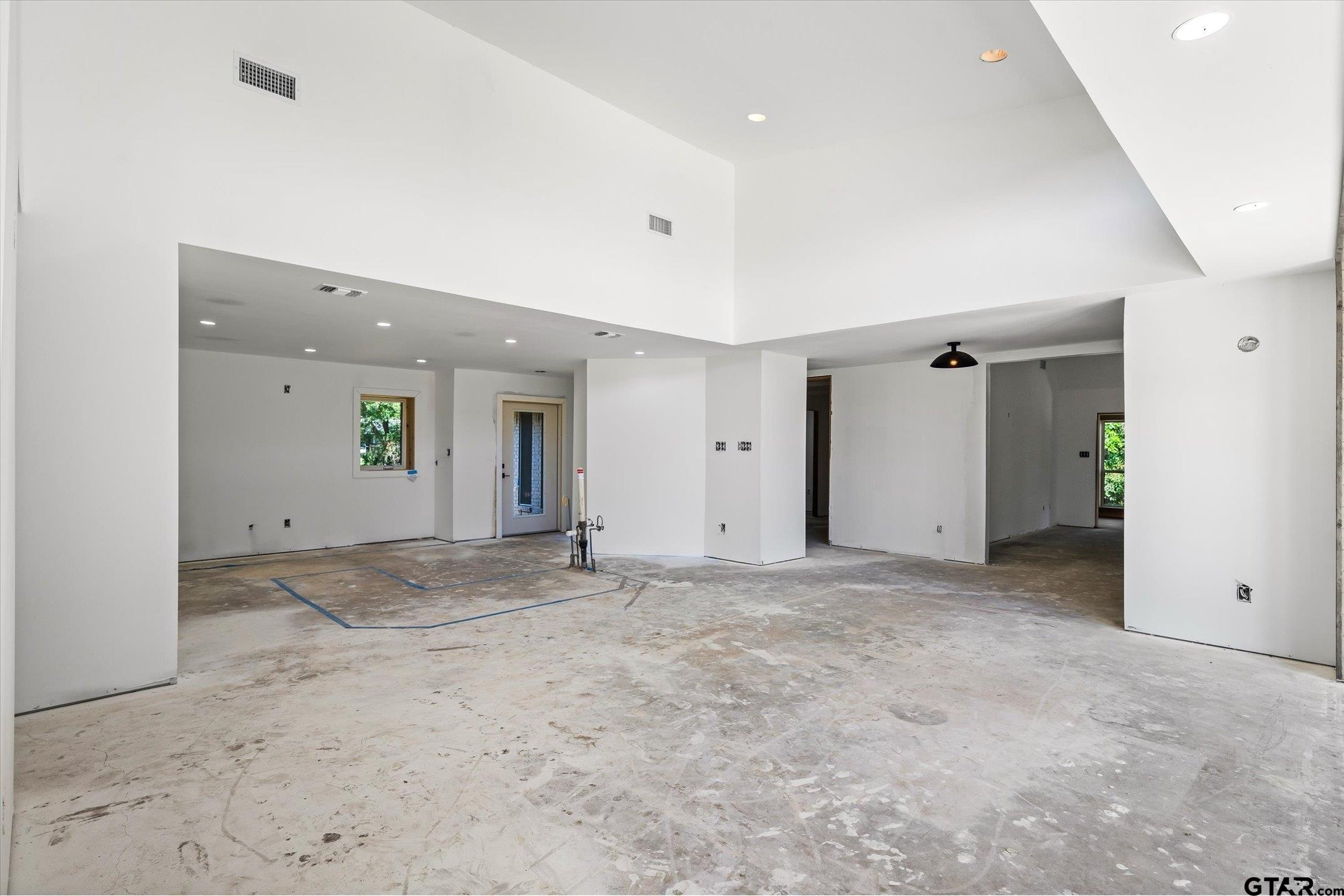 1428 Lakeshore Drive