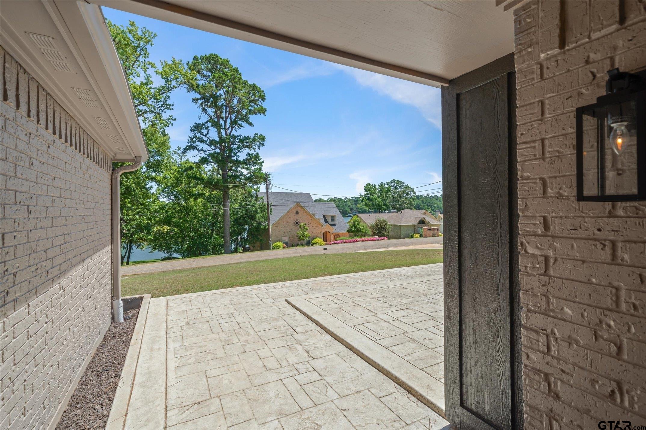 1428 Lakeshore Drive