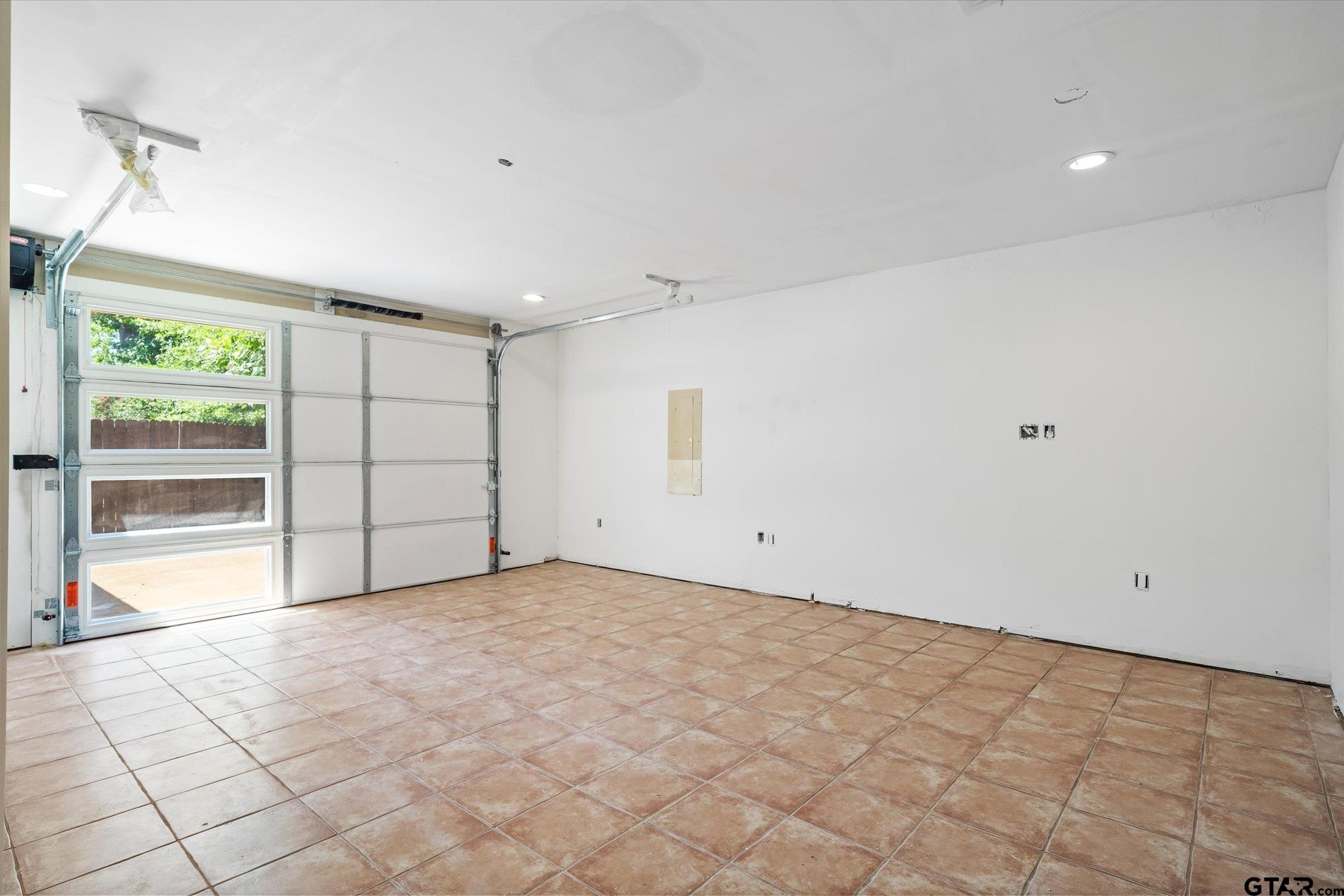 1428 Lakeshore Drive