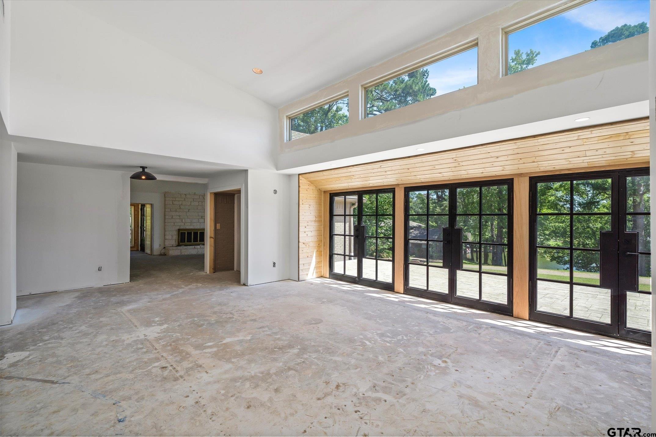 1428 Lakeshore Drive