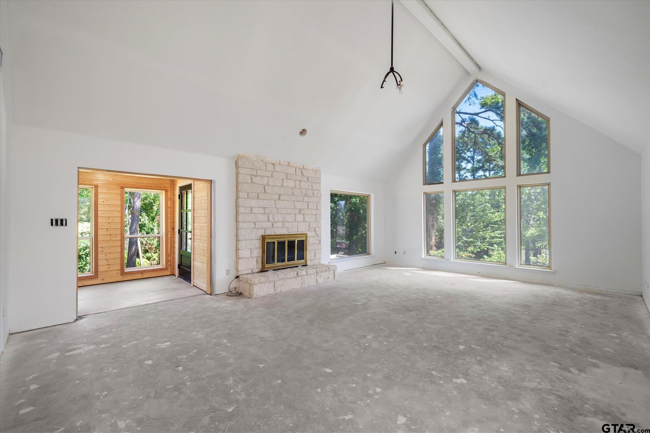 1428 Lakeshore Drive
