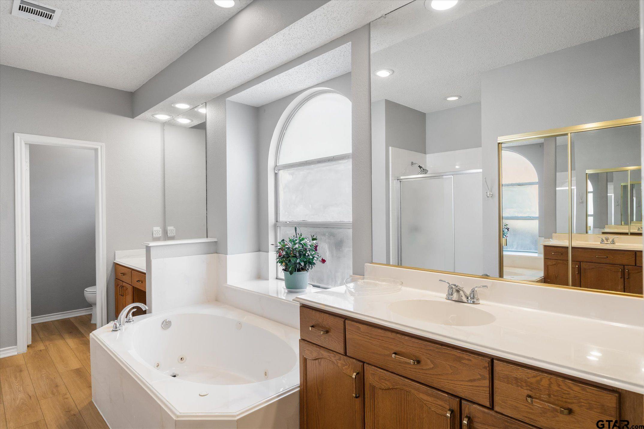 2113 Blackfoot Trail